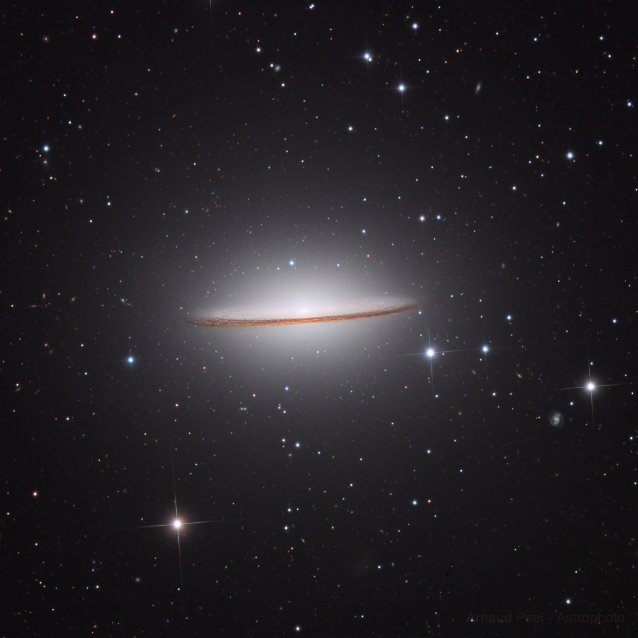 M104, galaxie du Sombrero, Atria team, CDK 17", Arnaud