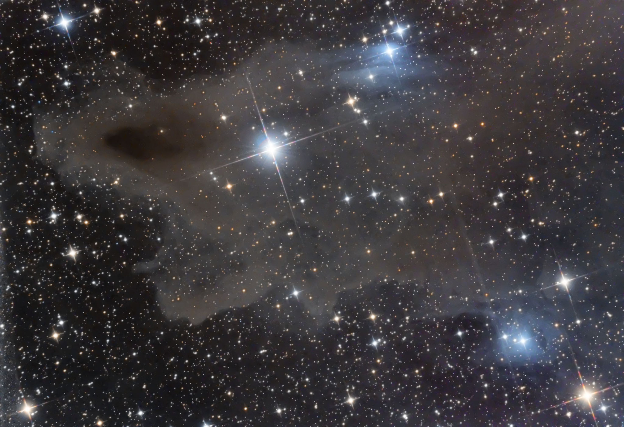 LDN 1235, Dark Shark Nebula, L (30x5min bin1), RVB (12x2 bin2), octobre 2016, Fabien
