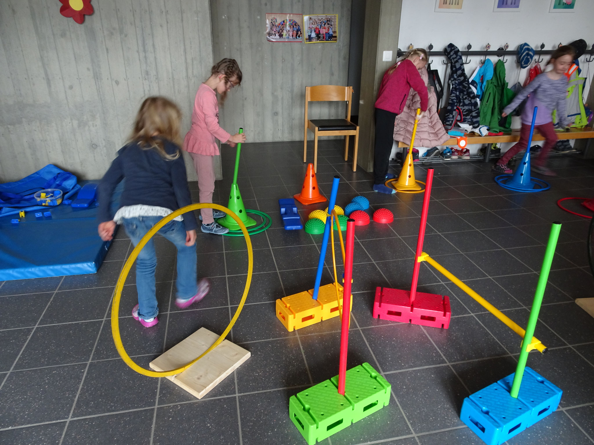 Bewegung im Freispiel KG - schule-steinerberg
