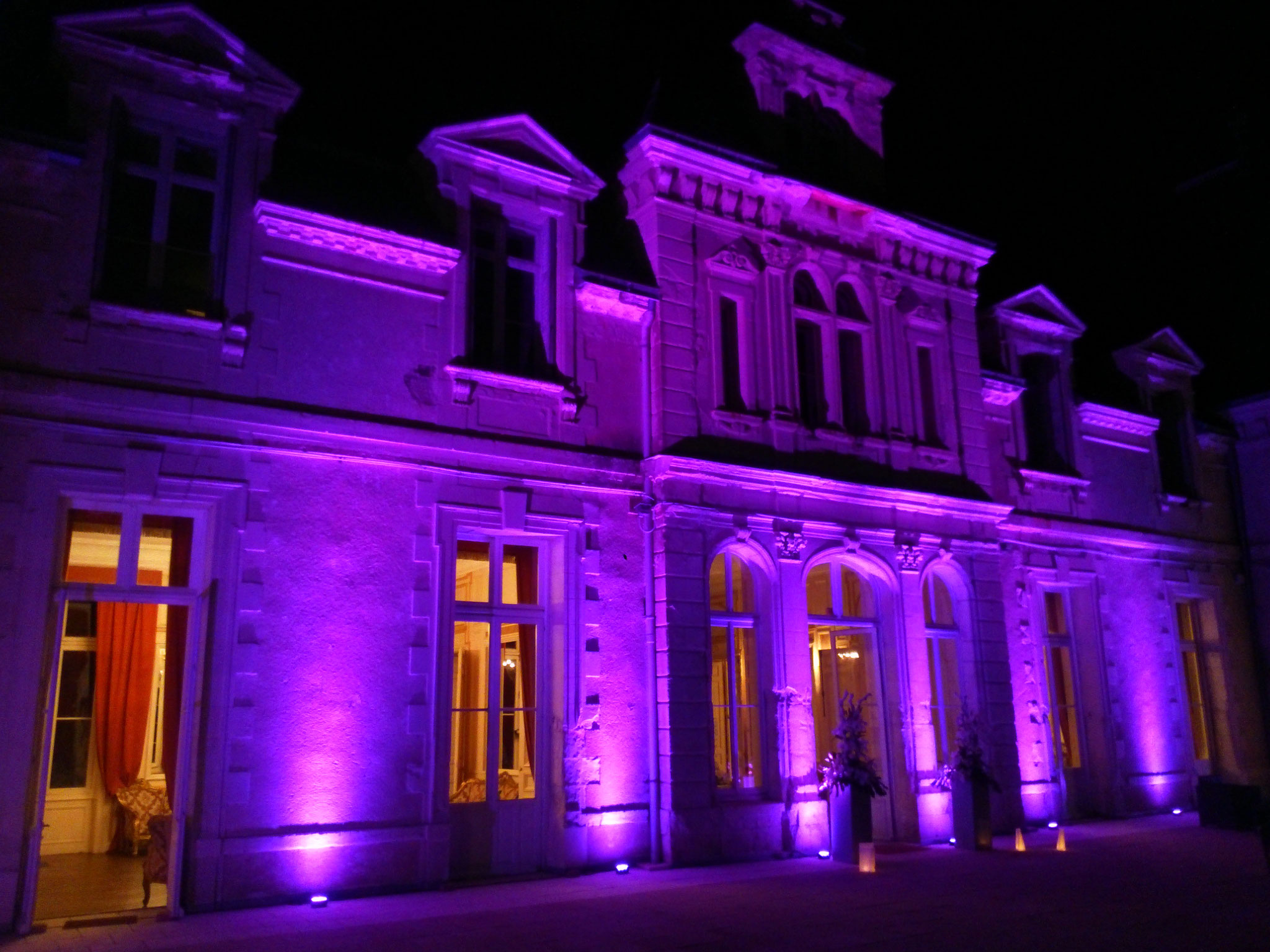 Eclairage chateau rose