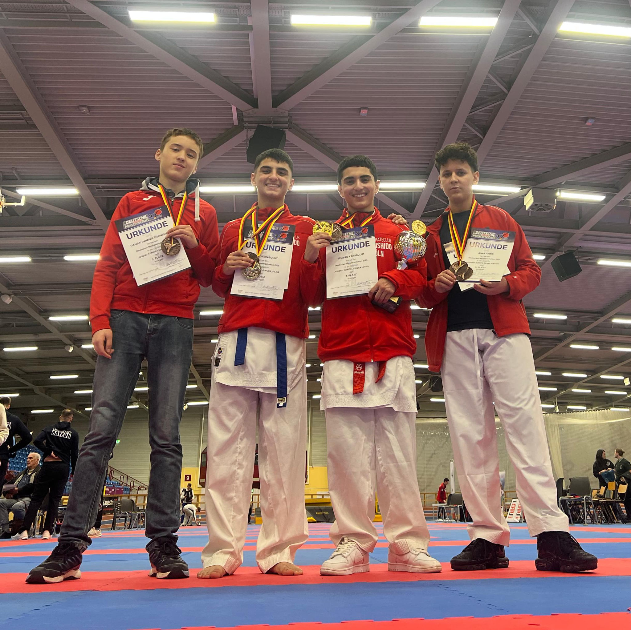 Das Kumite-Team (Dominik Tianbai, Serhat, Selman und Anas) - 3. Platz