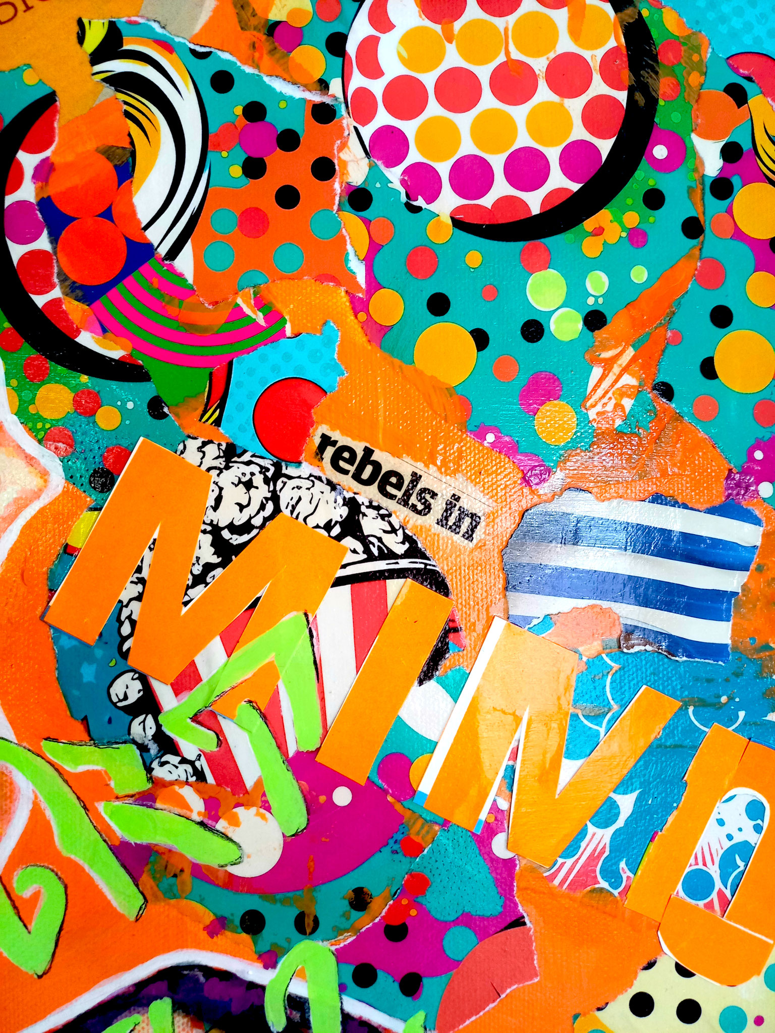 Detail "beyond my shoulder"