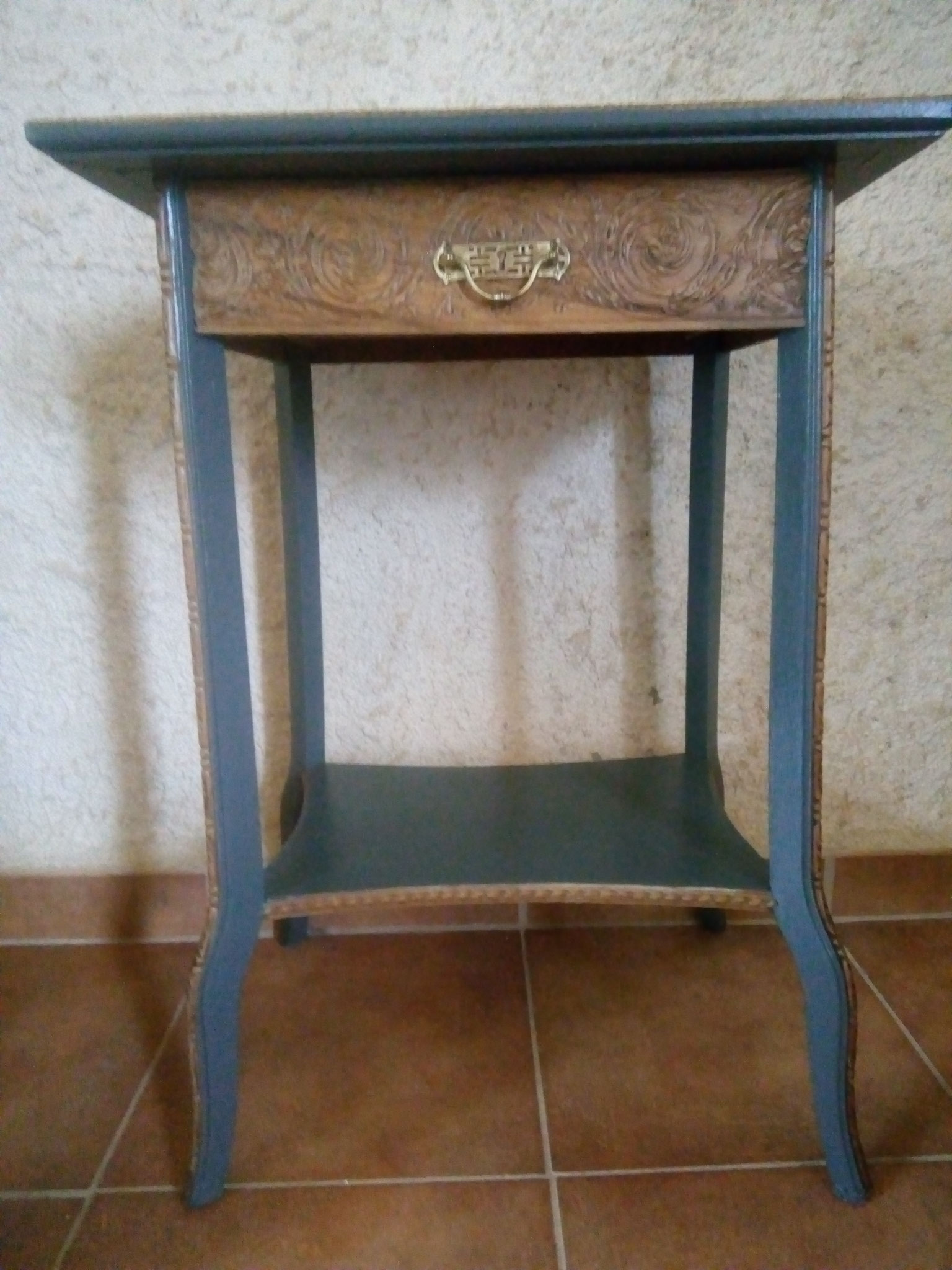 Grisette petite table d'appoint un tiroir VENDUE