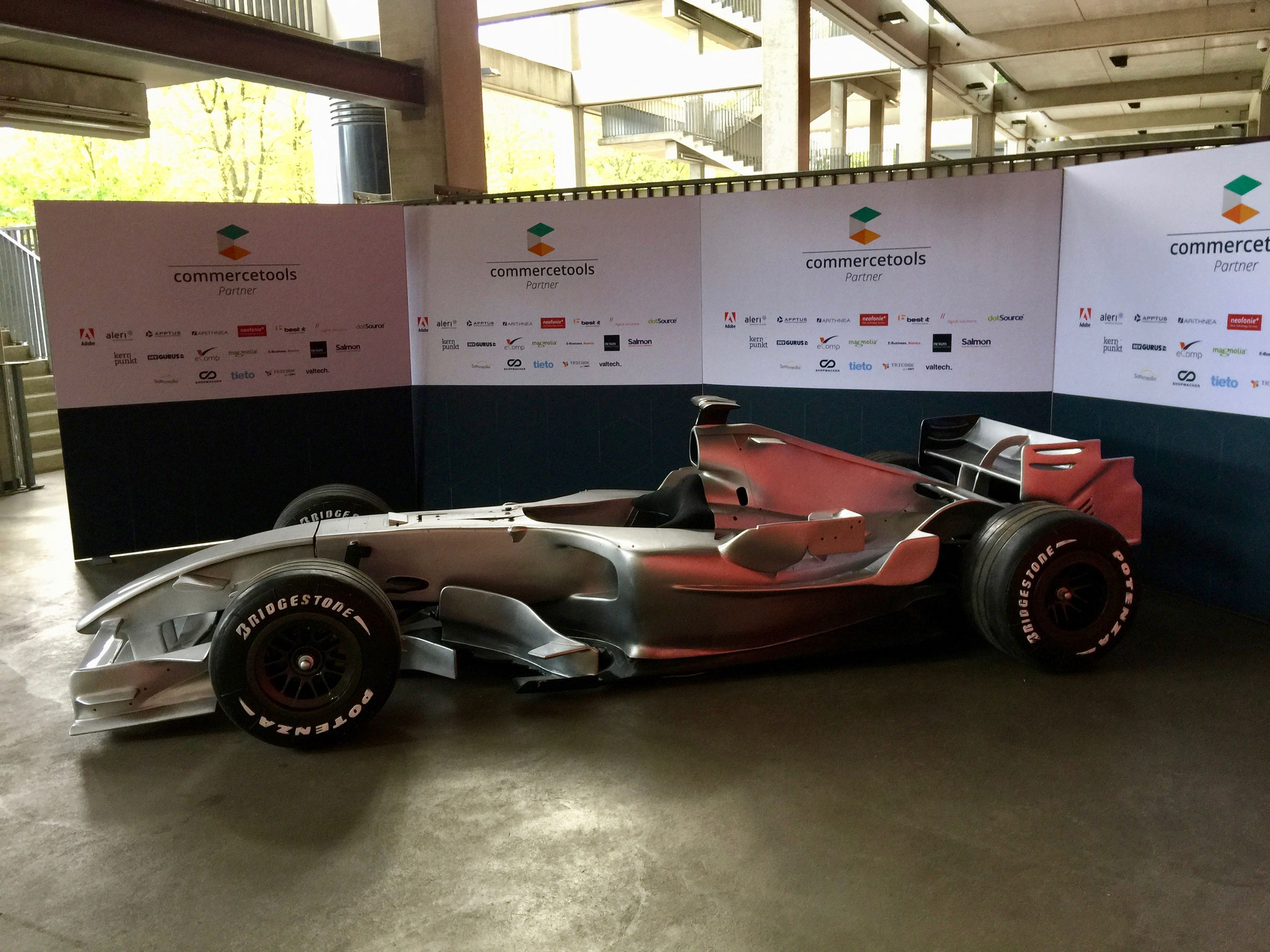 Formel Showcar Rennwagen Autos Replica mieten für Filmaufnahmen und Fotosooting