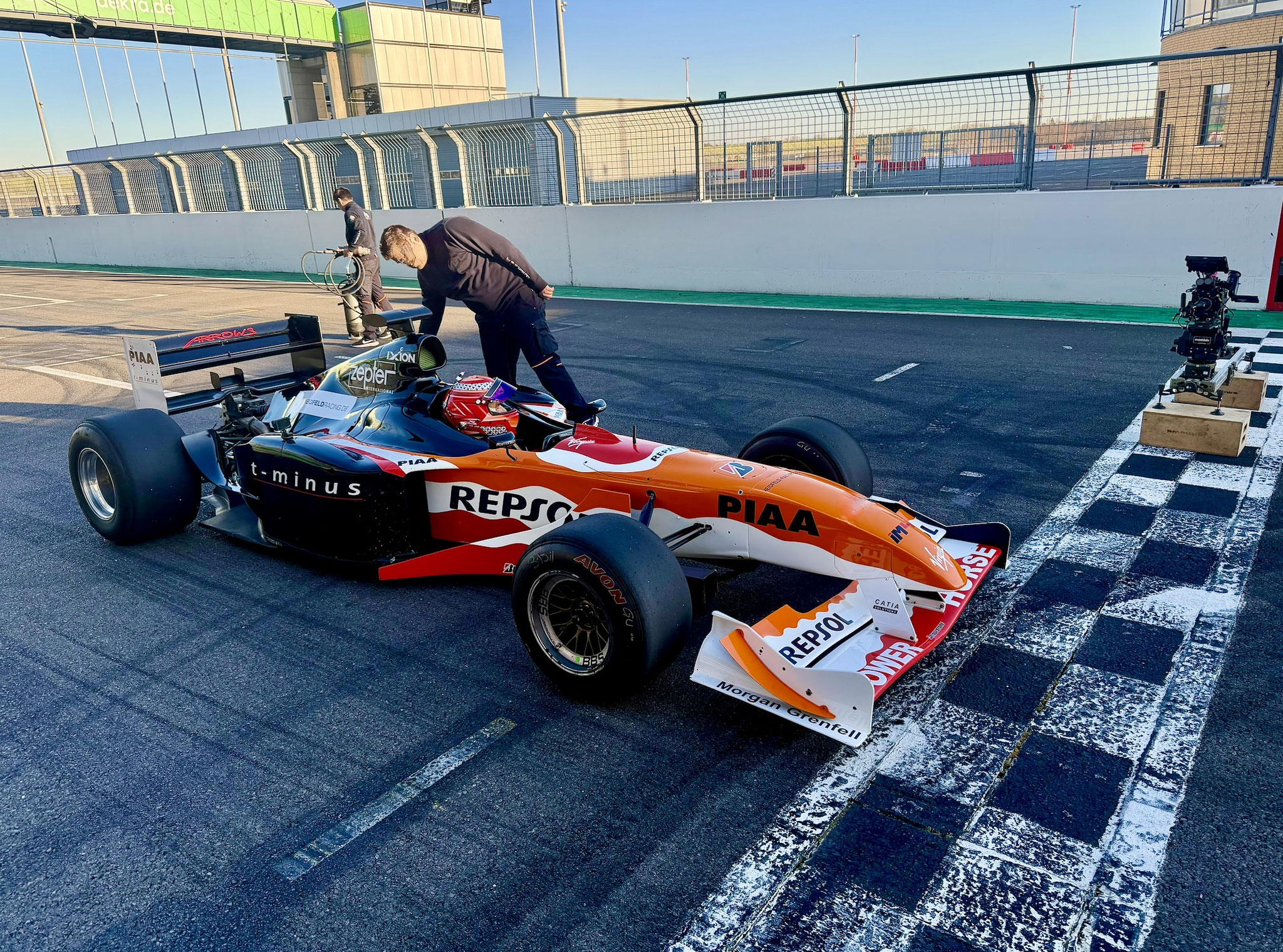 Formel 1 Cars Autos für Filmaufnahmen & Fotoshooting mieten