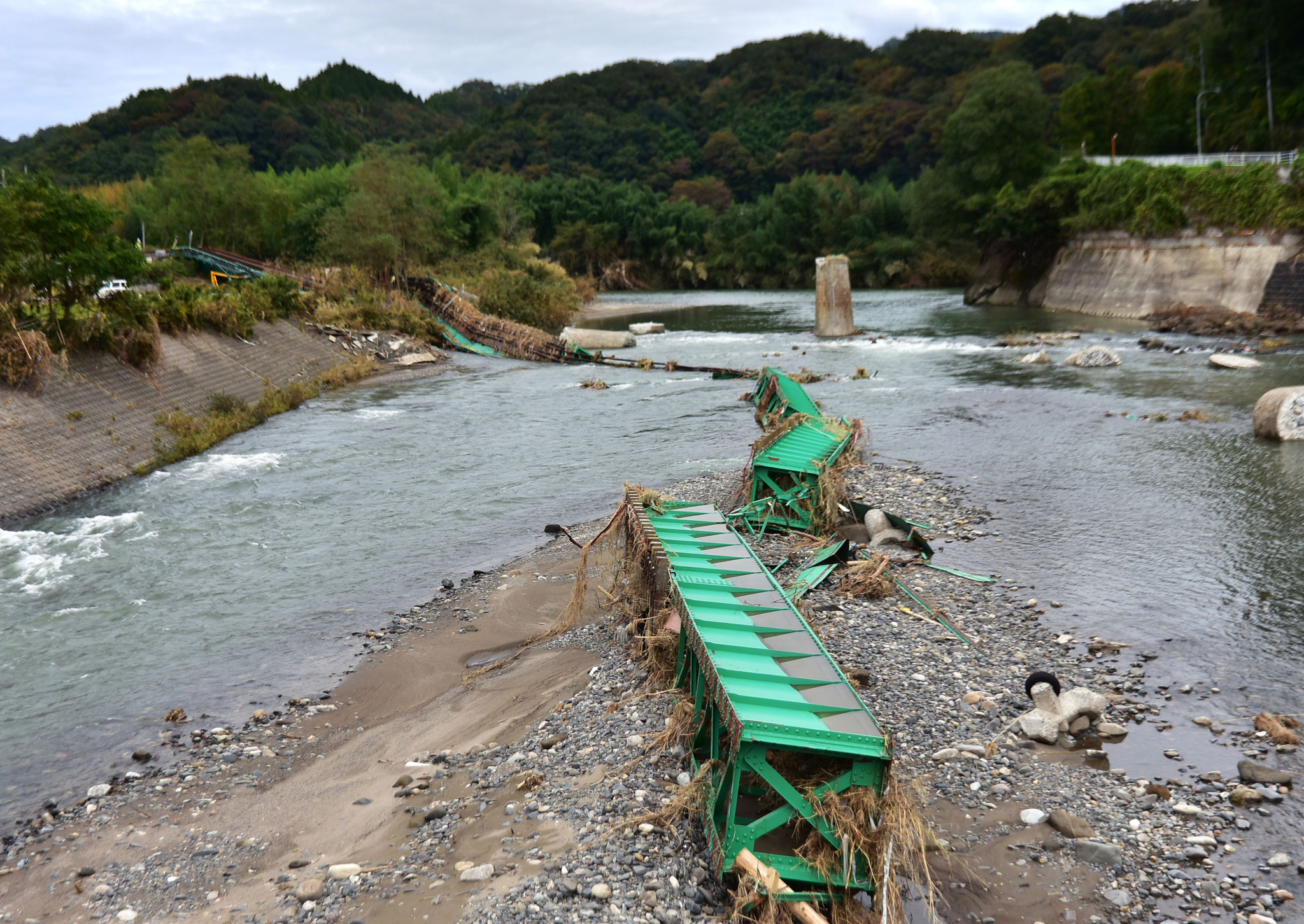 第六久慈川橋梁の2019年被災当時の様子　茨城県大子町