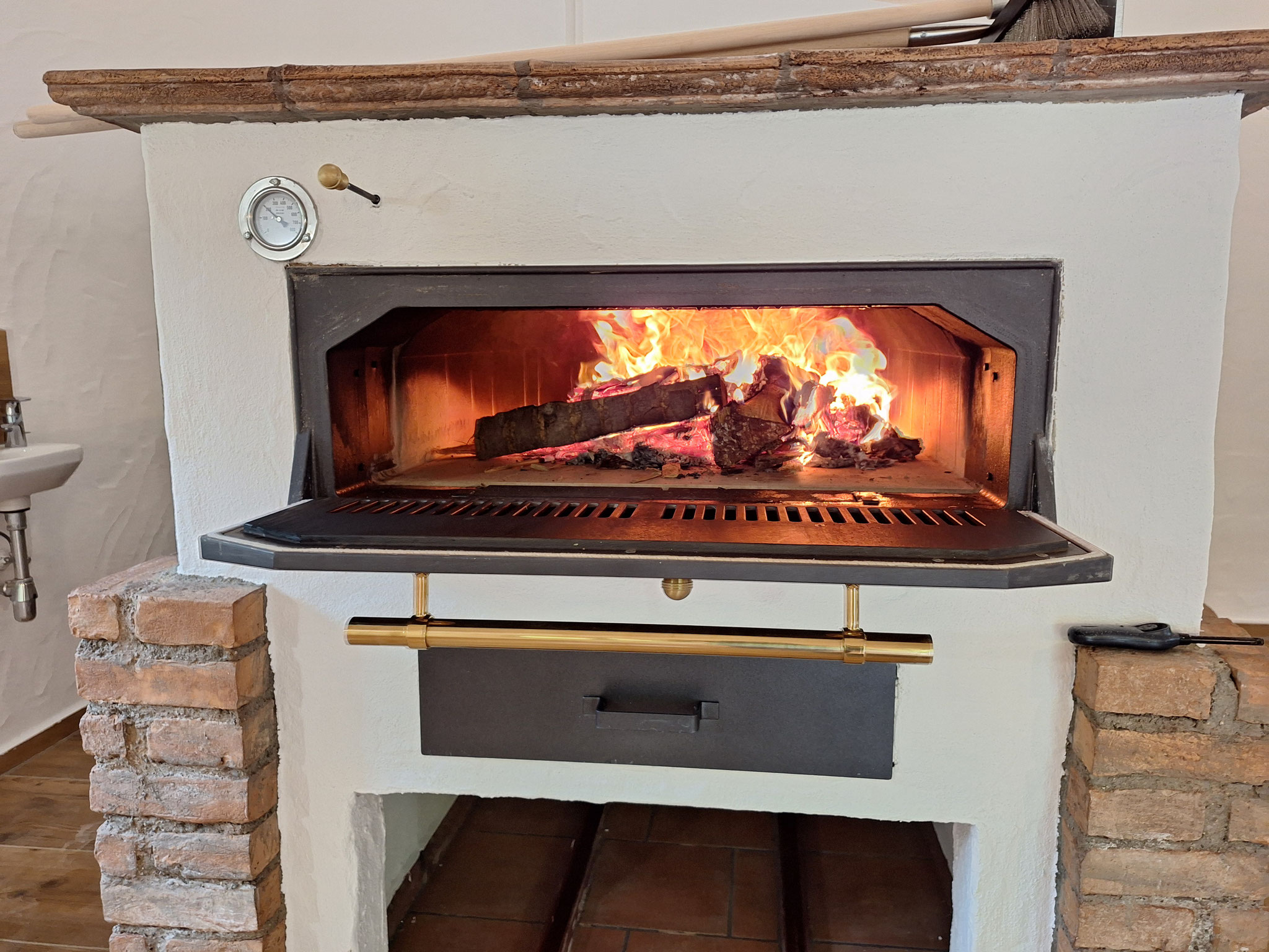 unser neuer Brotbackofen von Häussler