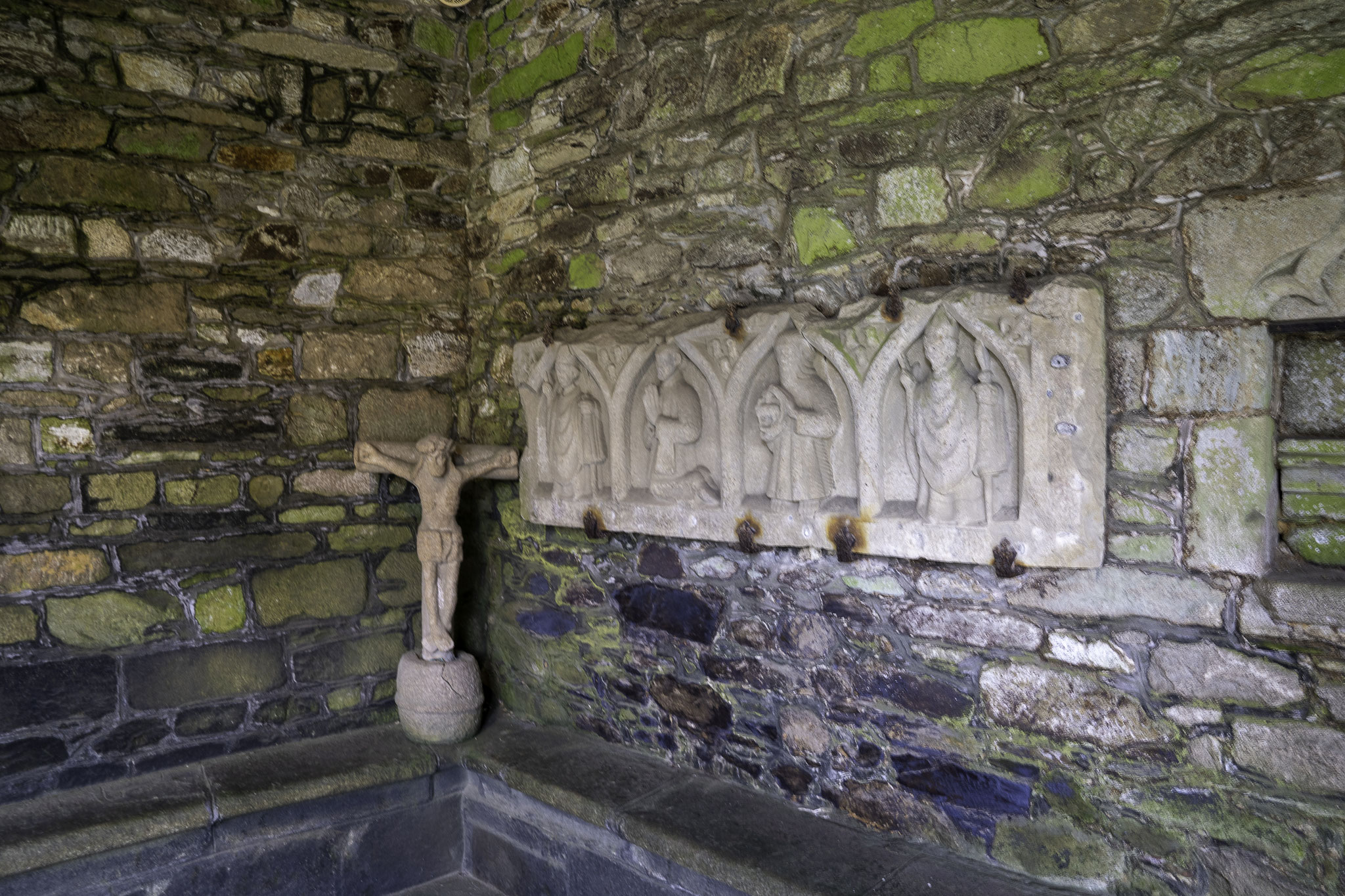 Bild: Kreuzgang der Kathedrale Saint-Tugdual in Tréguier in der Bretagne  