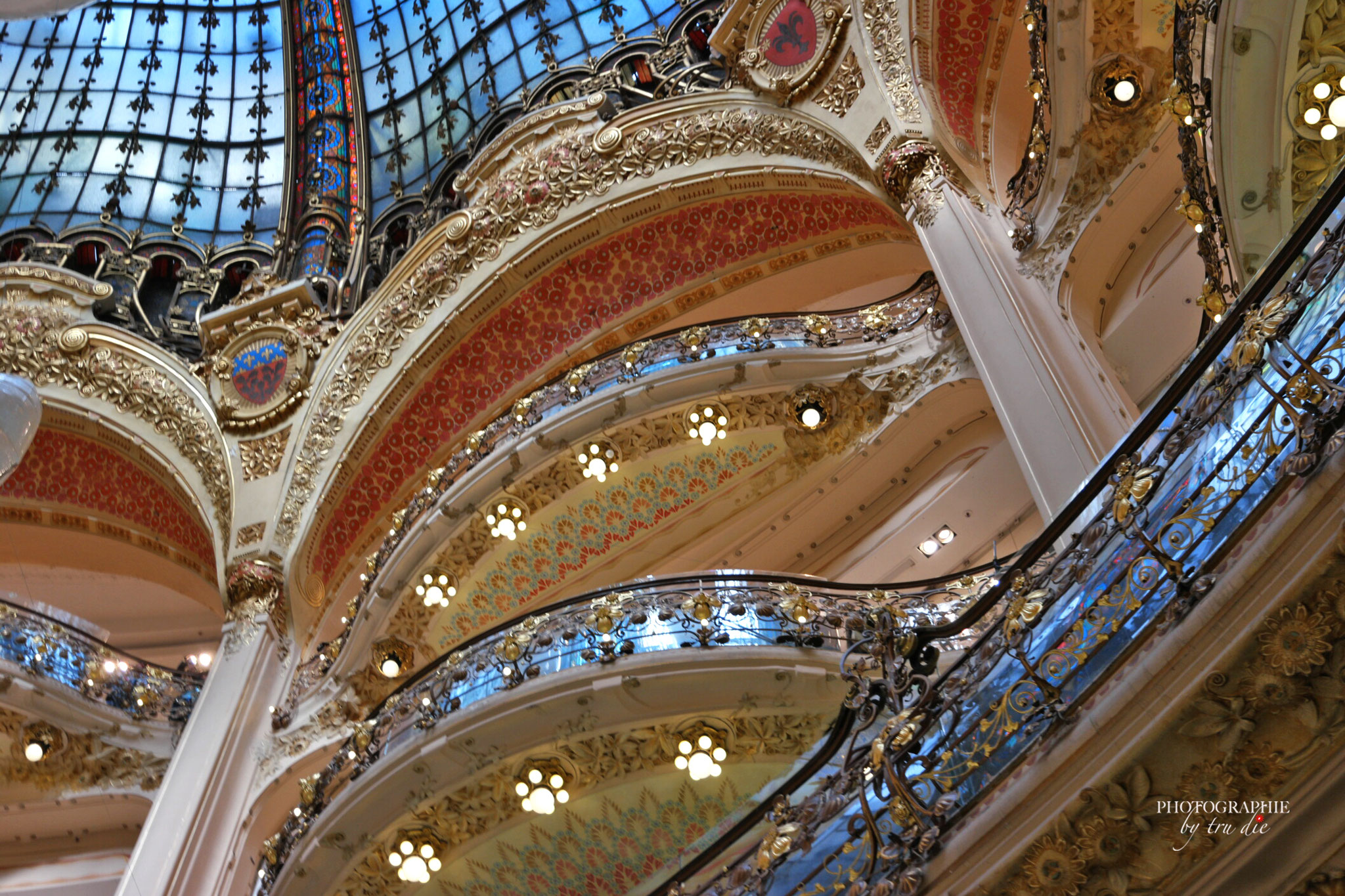 Bild: Galeries Lafayette mit Blick in die Kuppel, Paris 