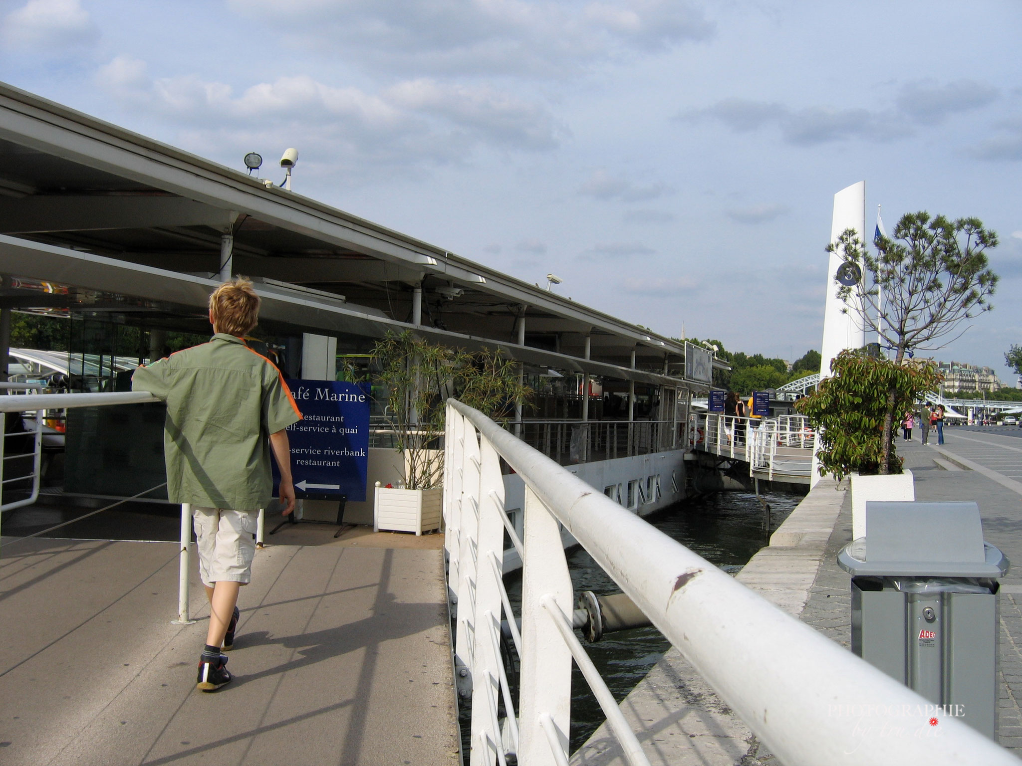 Bild:  Bootsrundfahrt auf der Seine 