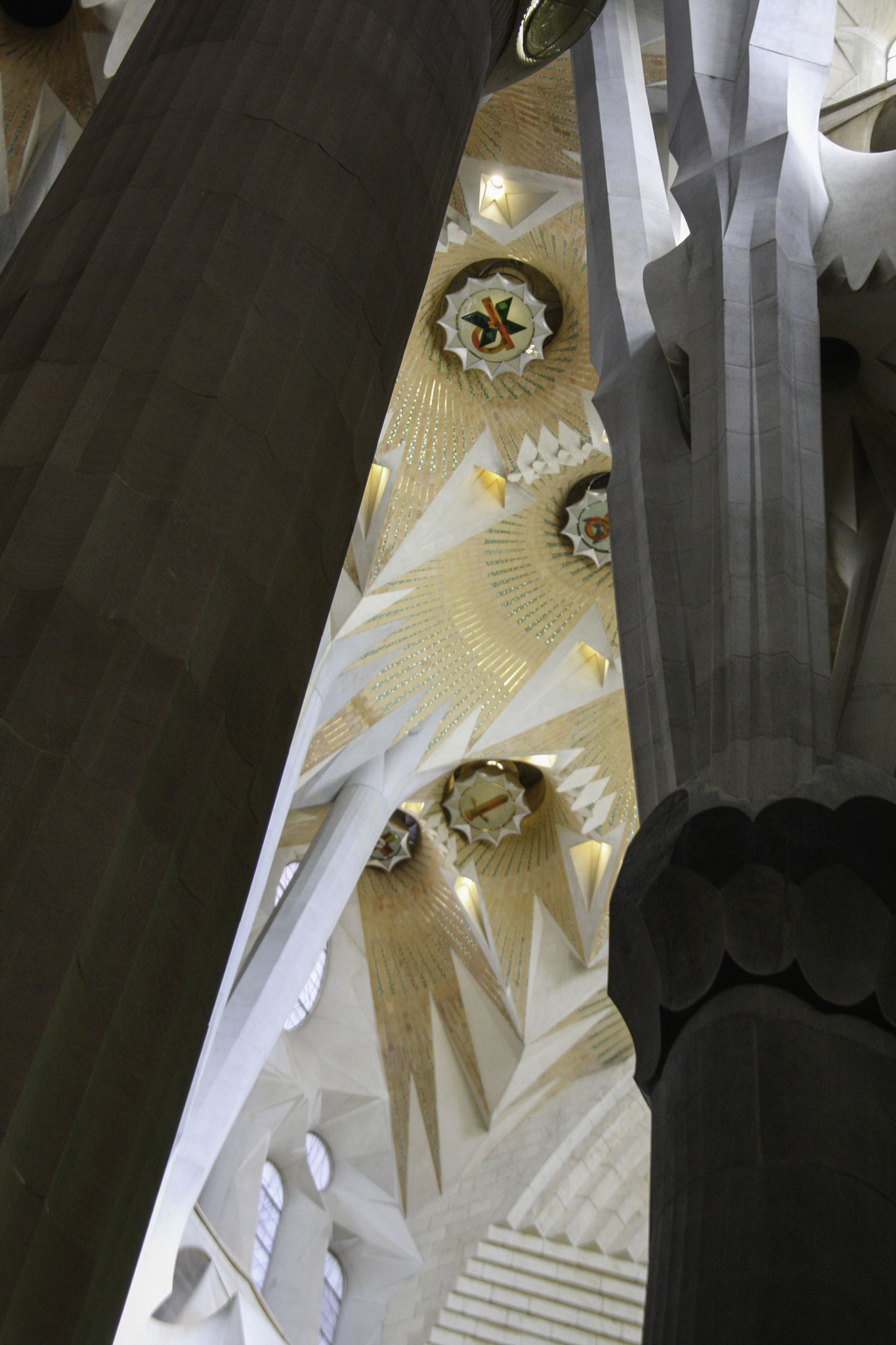 Bild: Im Innern der La Sagrada Familia