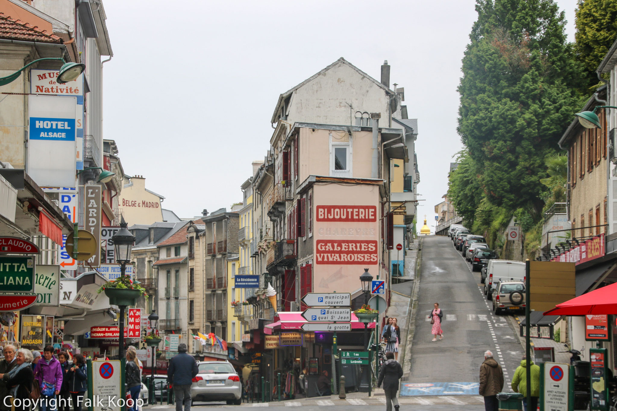 Bild: Straßen in Lourdes