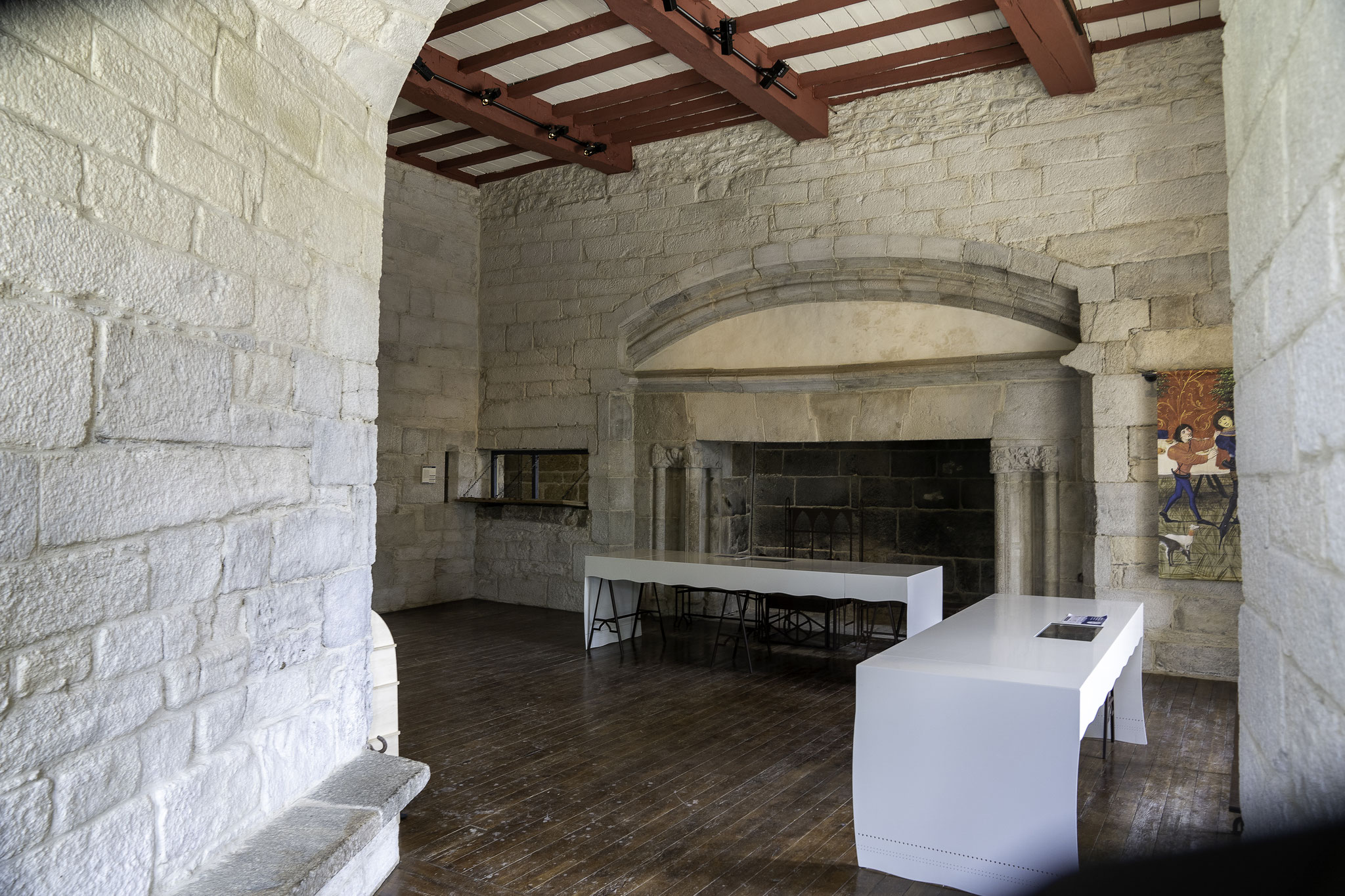 Bild: Der Bankettsaal im Château Dinan