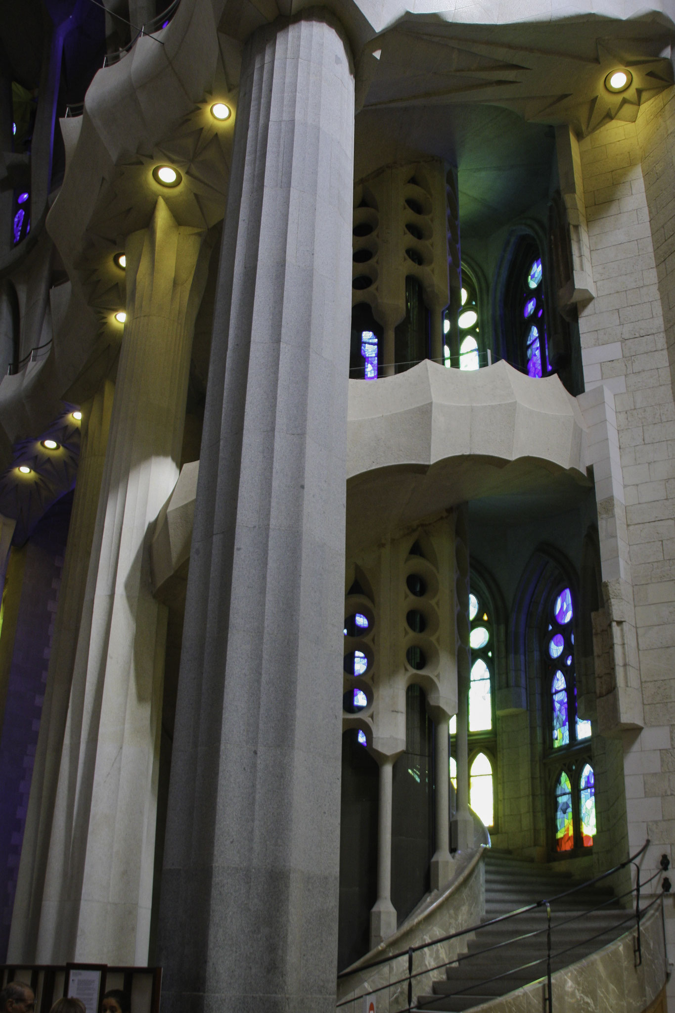 Bild: Im Innern der La Sagrada Familia 
