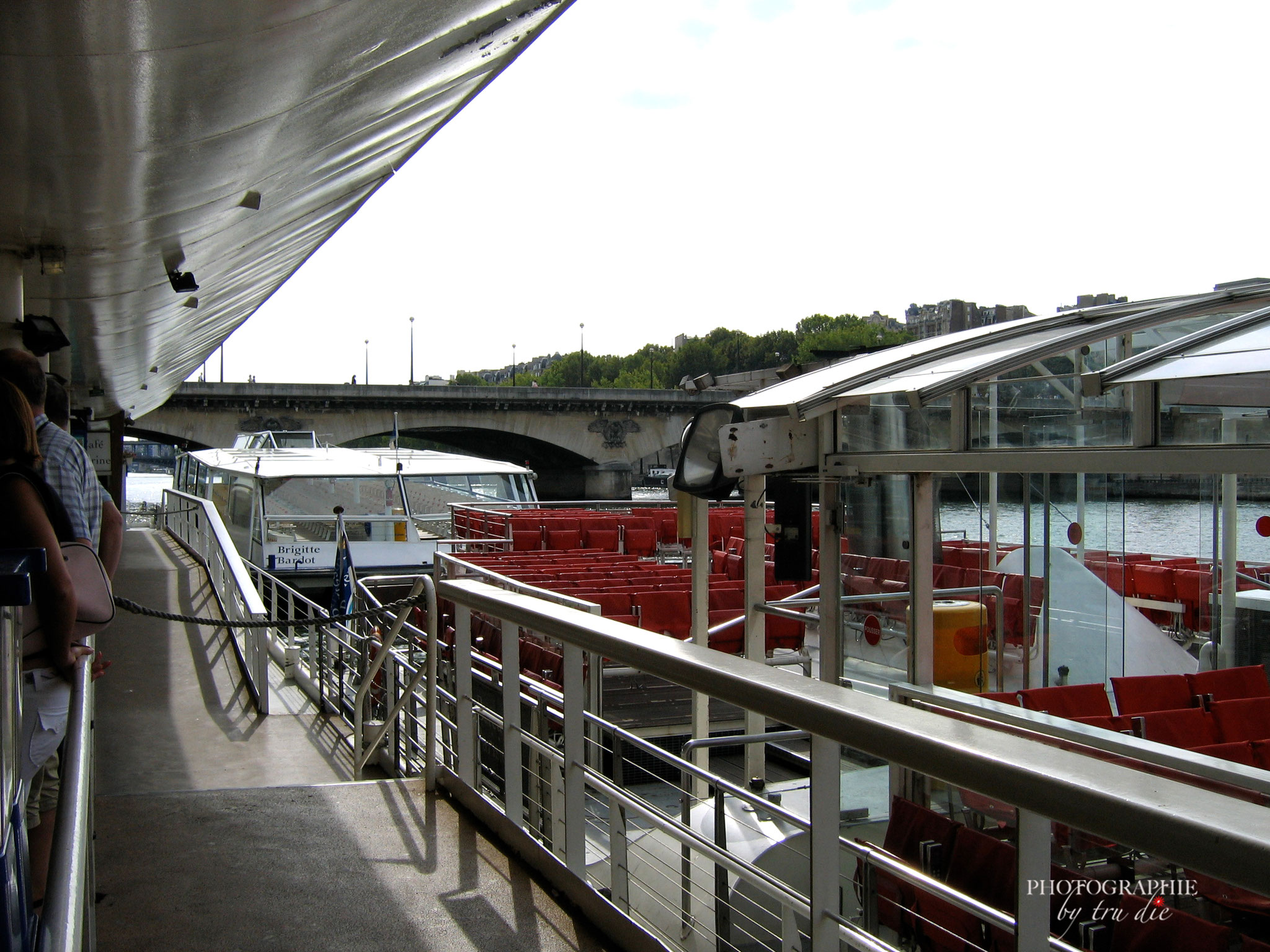 Bild:  Bootsrundfahrt auf der Seine 