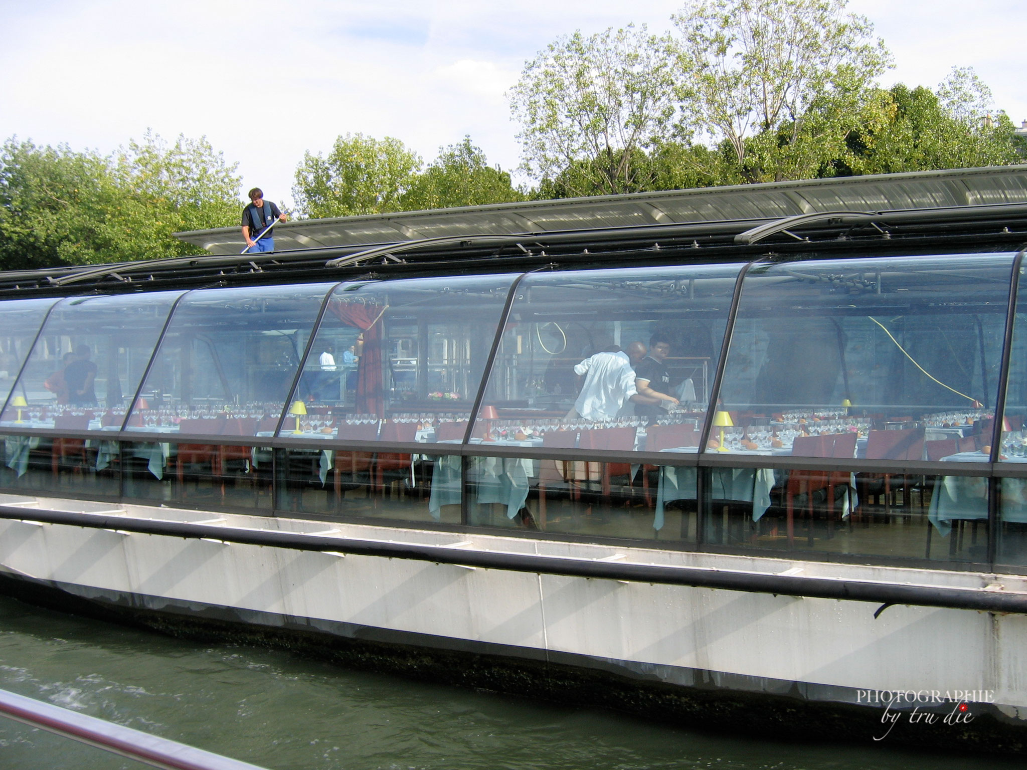 Bild:  Bootsrundfahrt auf der Seine 