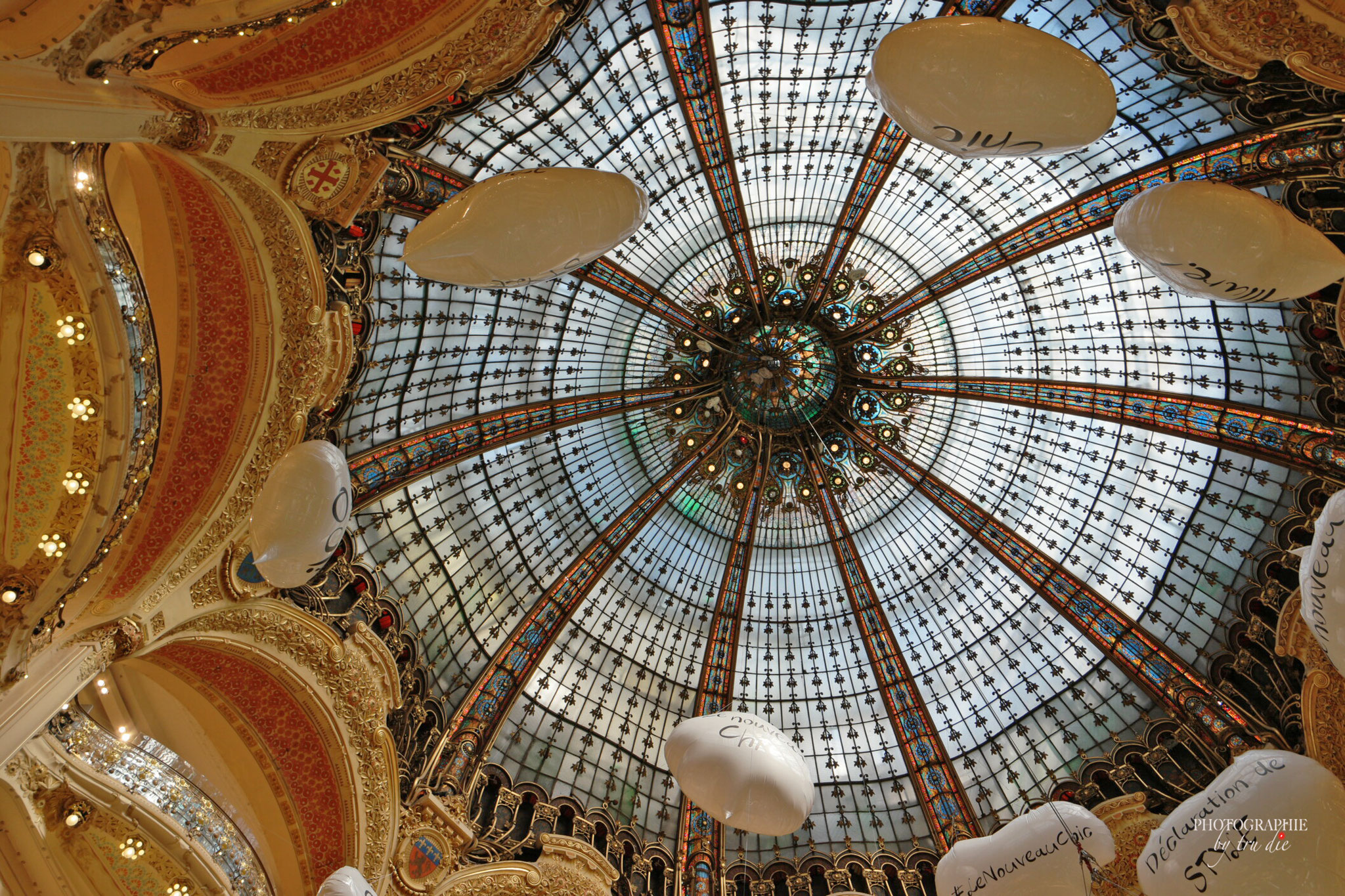 Bild: Galeries Lafayette mit Blick in die Kuppel, Paris 