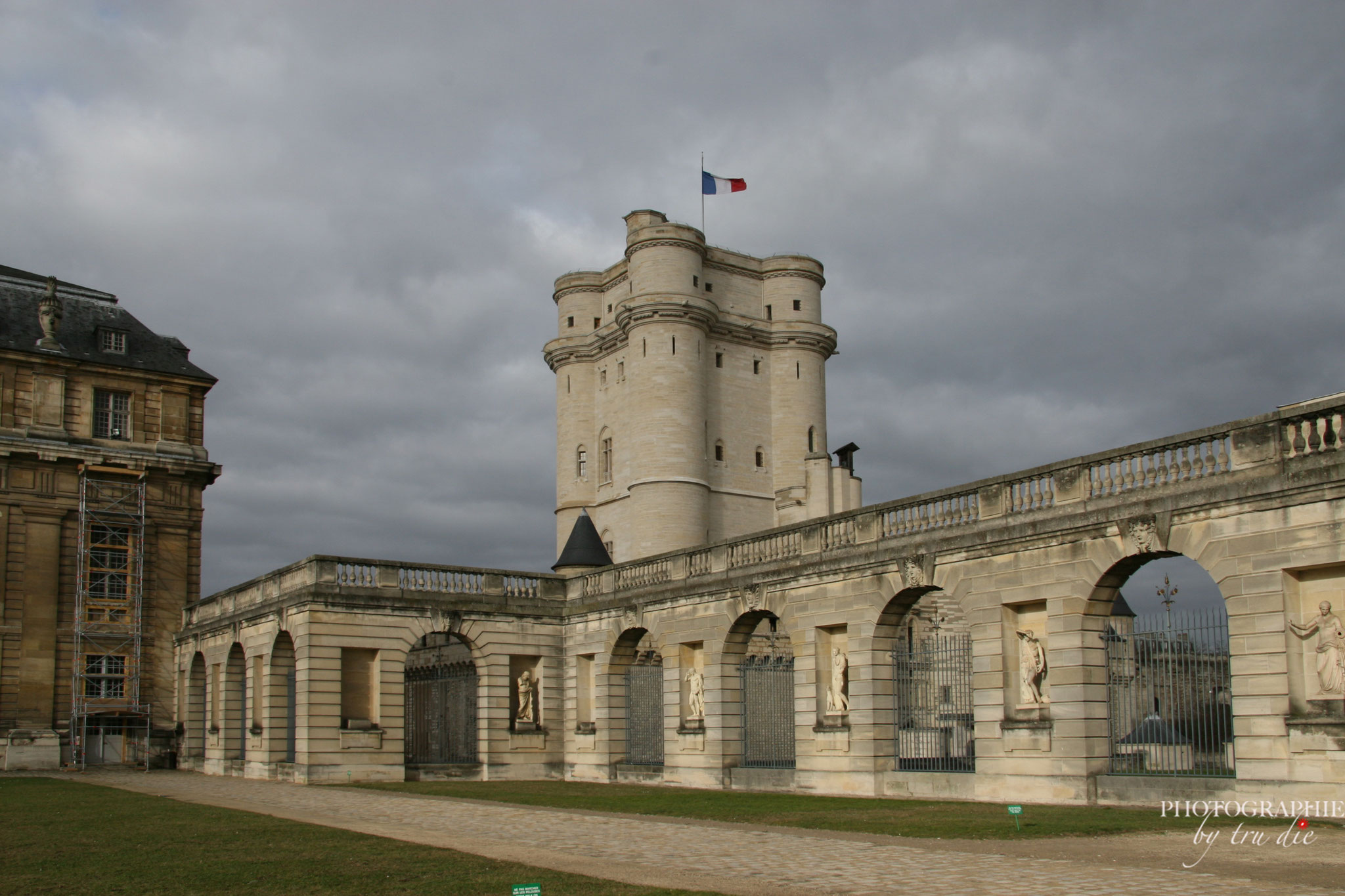 Bild: Ansichten Château de Vincennes in Paris 