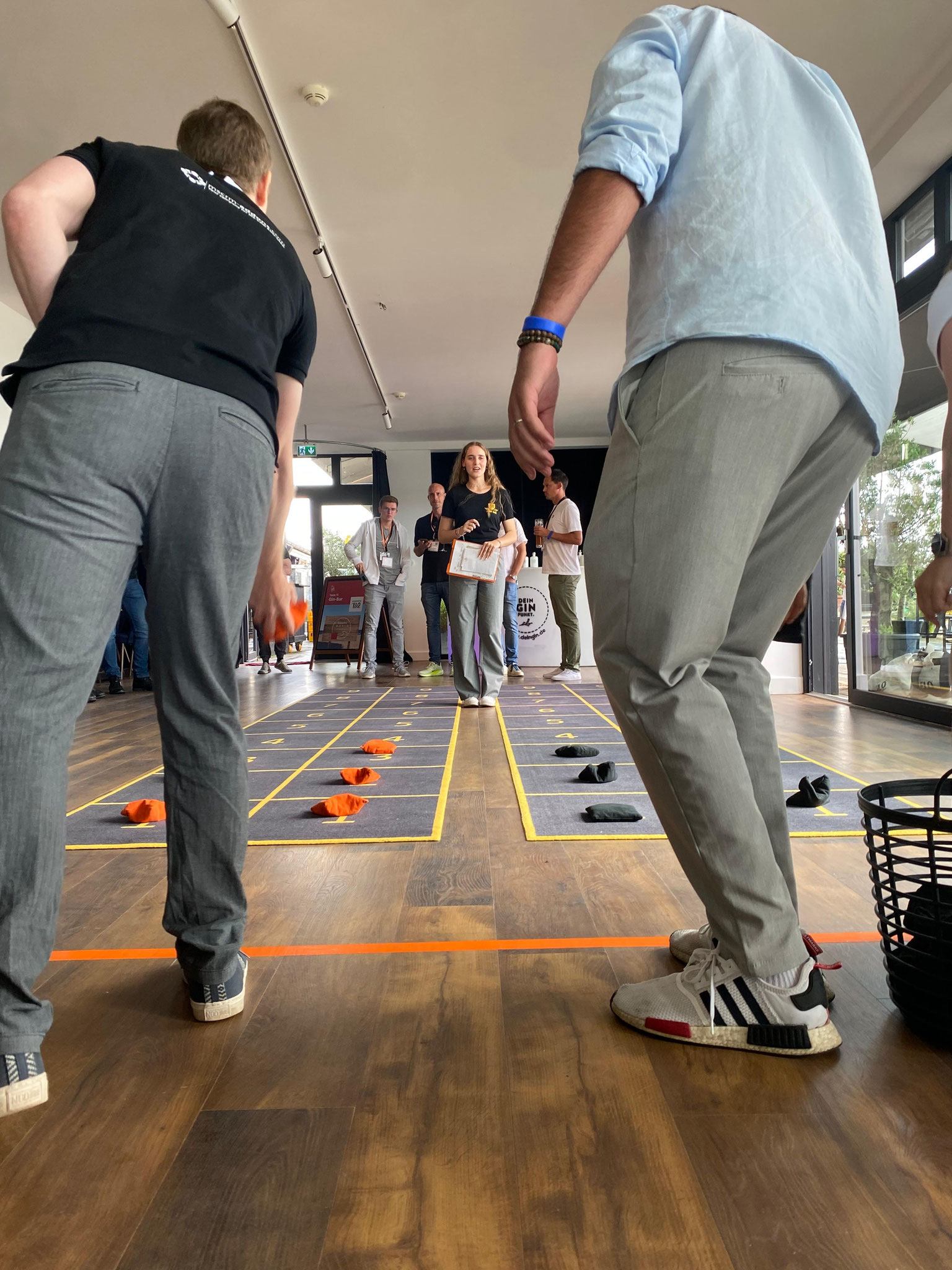 "Buddy Bash war der perfekte Mix aus Teambuilding und Spaß. Ein supercooles/witziges Team, bei dem man sich vom ersten Moment an wohl gefühlt hat. Einfach herrlich unkompliziert und souverän! Daher: Absolute Empfehlung." - Carolin Hitzfeld, Sievers Group