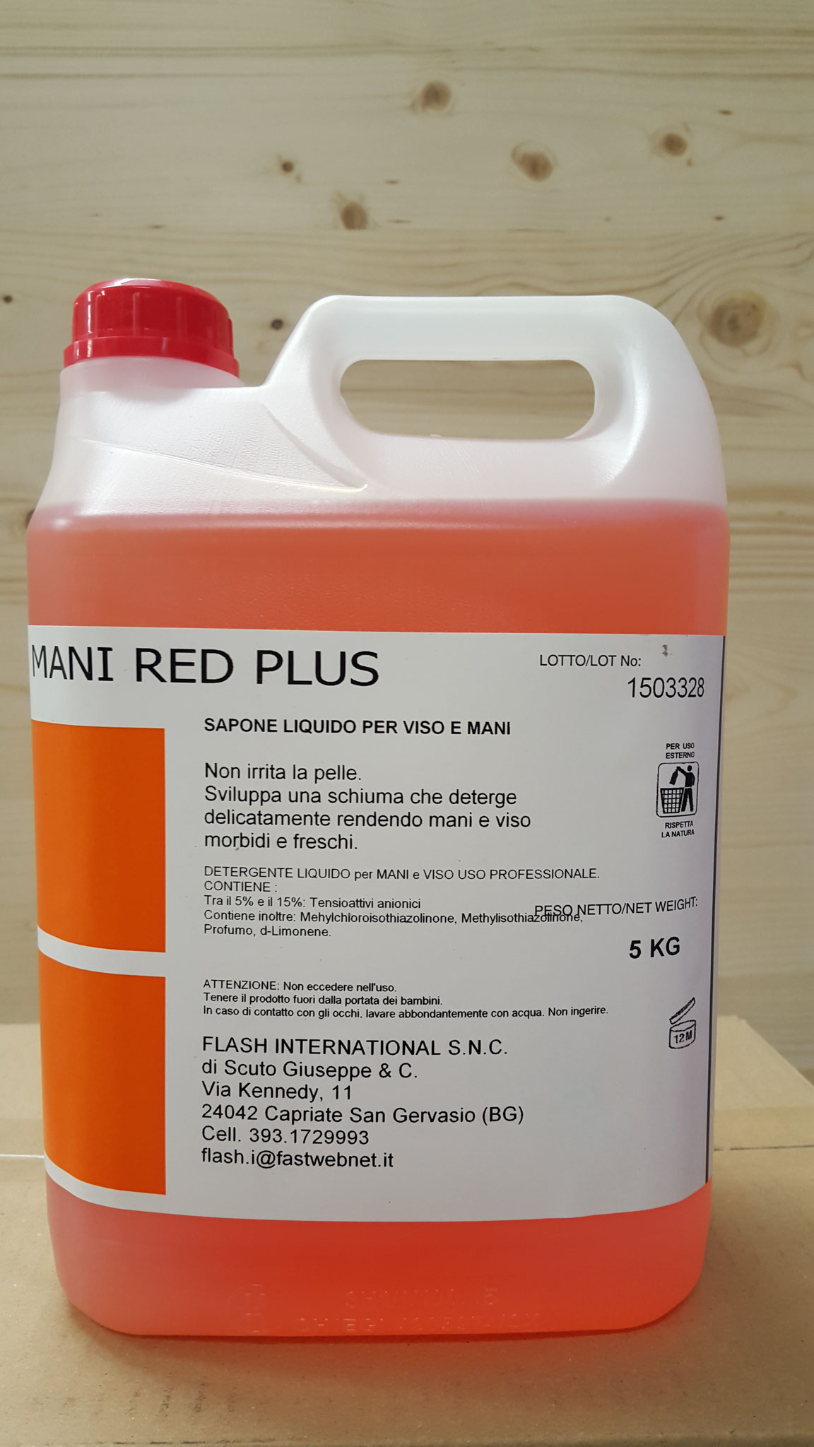 MANIRED PLUS - Lavamani neutro a forte azione sgrassante, non contiene sostanze abrasive, indicato per unto e sporco pesante,dermoprotettivo.