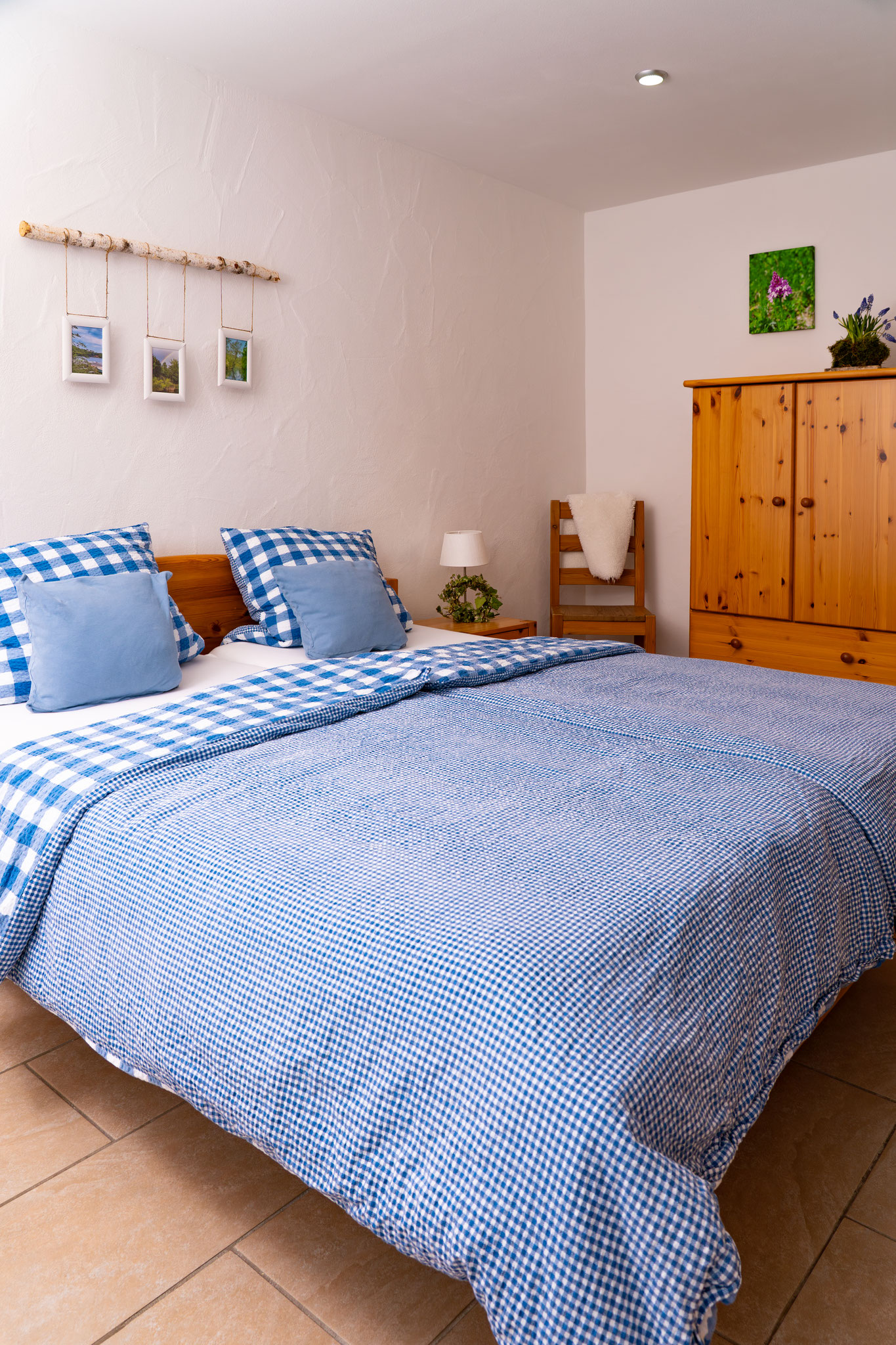 Schlafzimmer 1