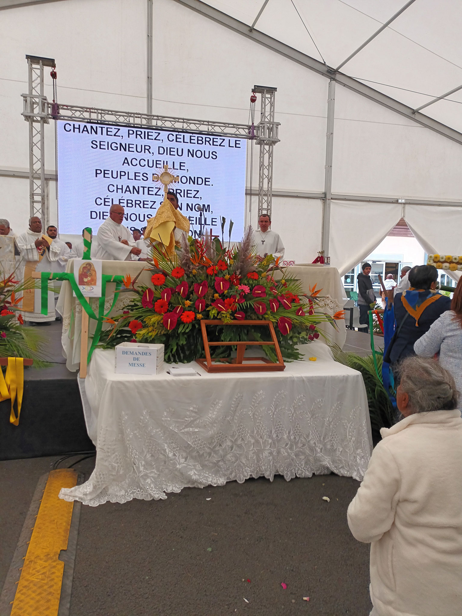 exposition du Saint Sacrement