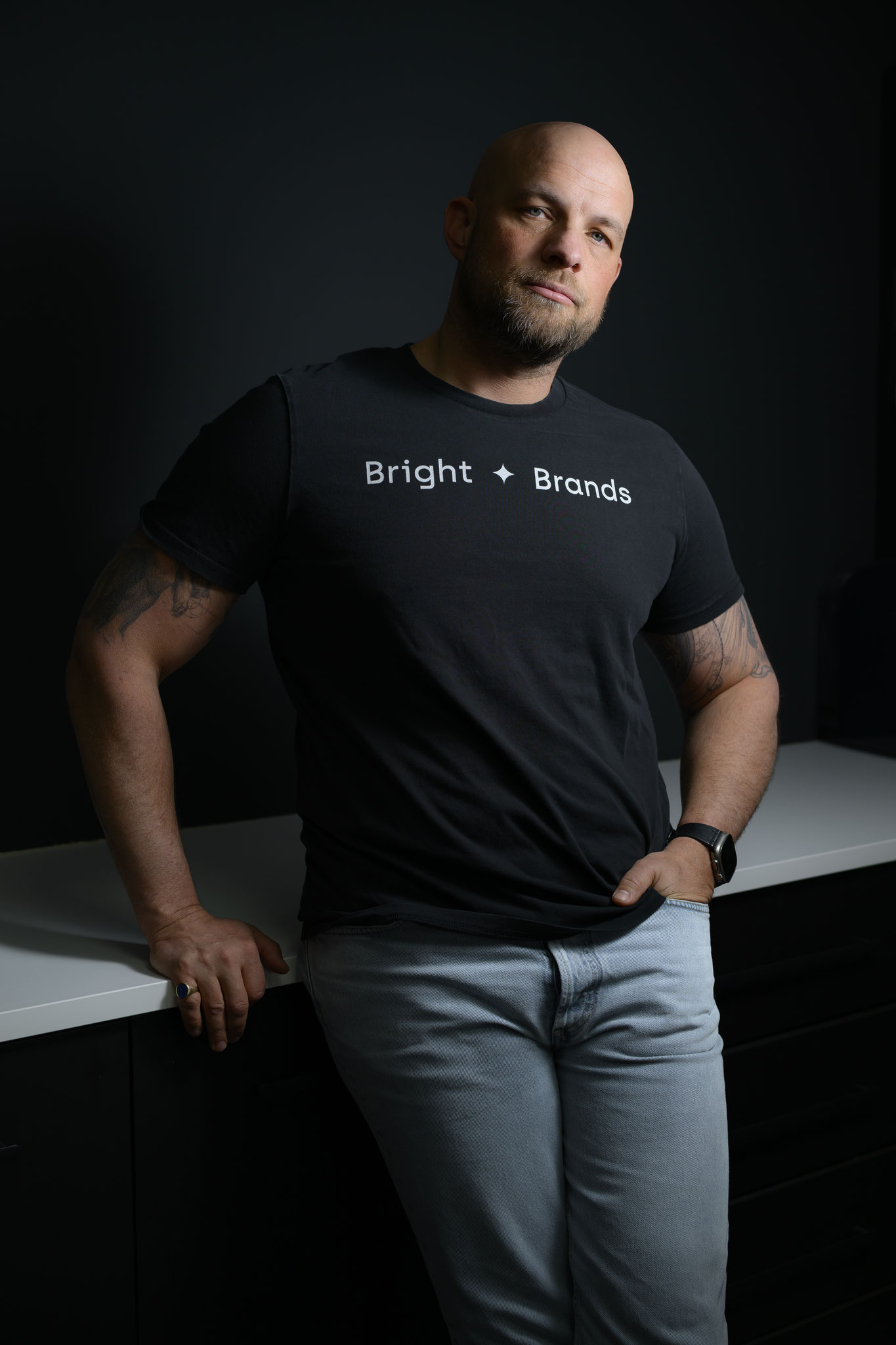 Portret van Olaf van Gastel van Bright Brands in Eindhoven door Jordy Leenders van Axis Studio Eindhoven.