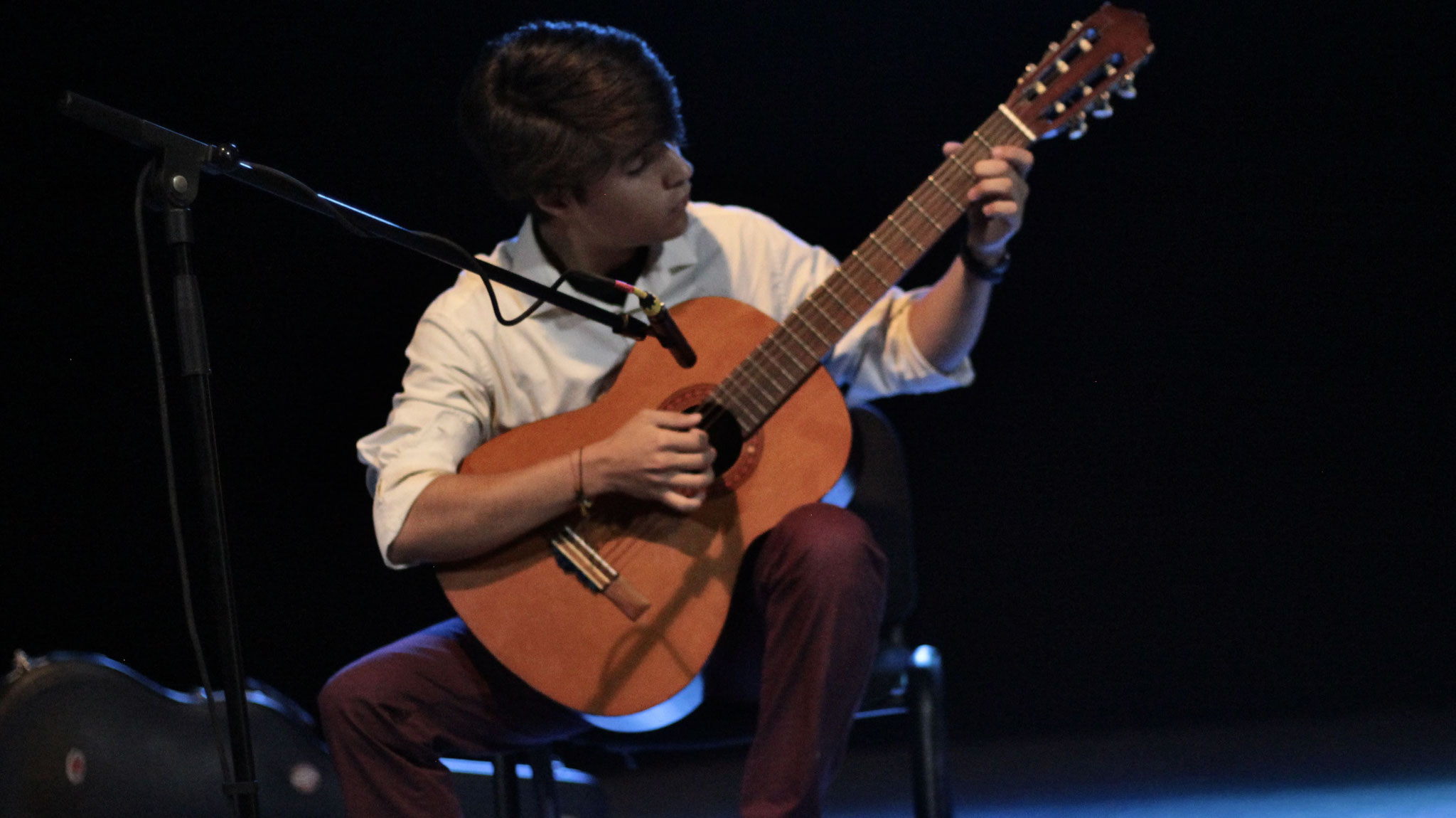 Presentación de música "Recital de guitarra" dirigido por Iván Cavazos y Javier Ortiz