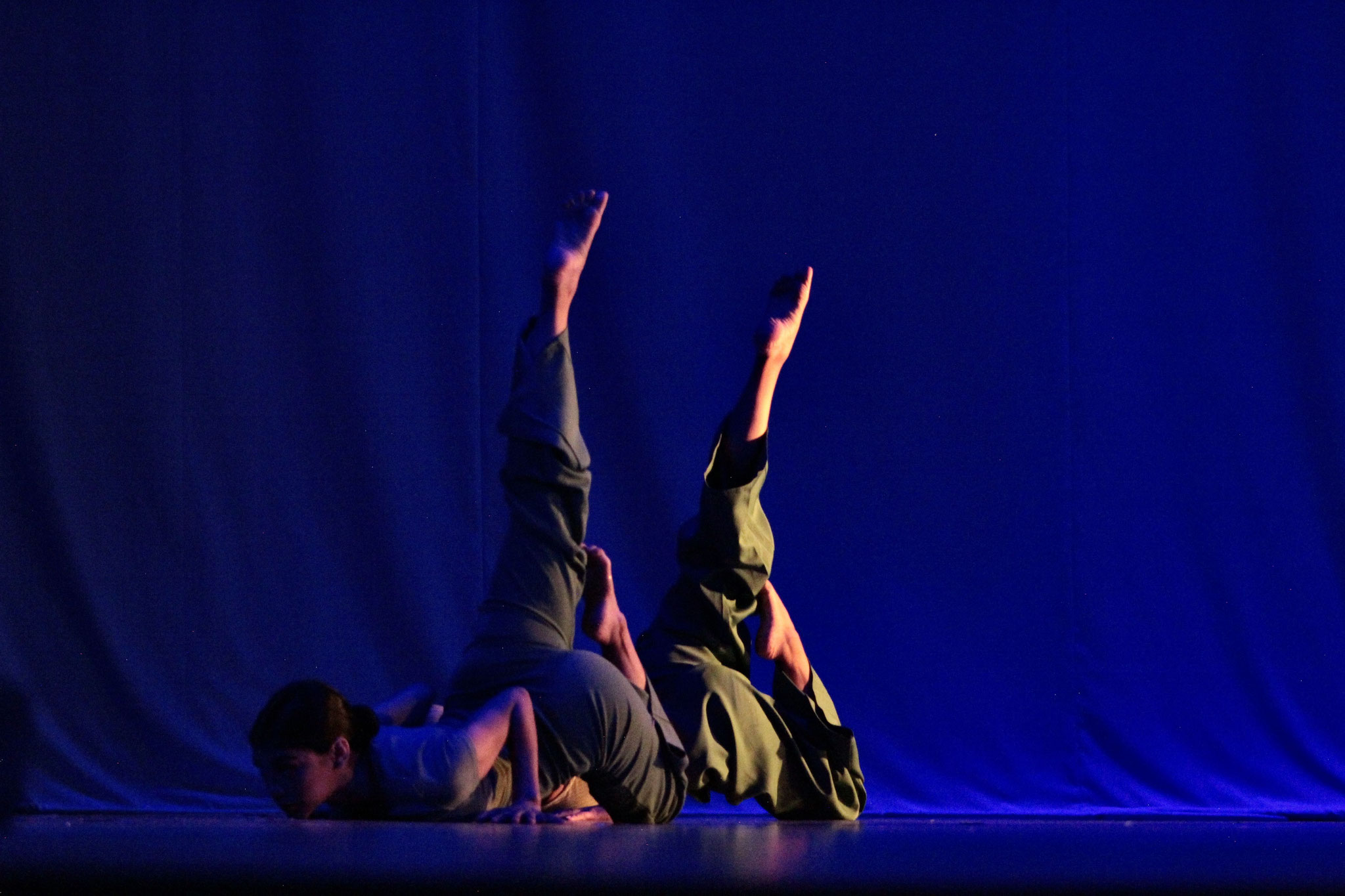 Presentación de danza "Ecos de movimiento". Estudiantes de Bachillerato en Artes y Humanidades y Profesional Medio en Danza