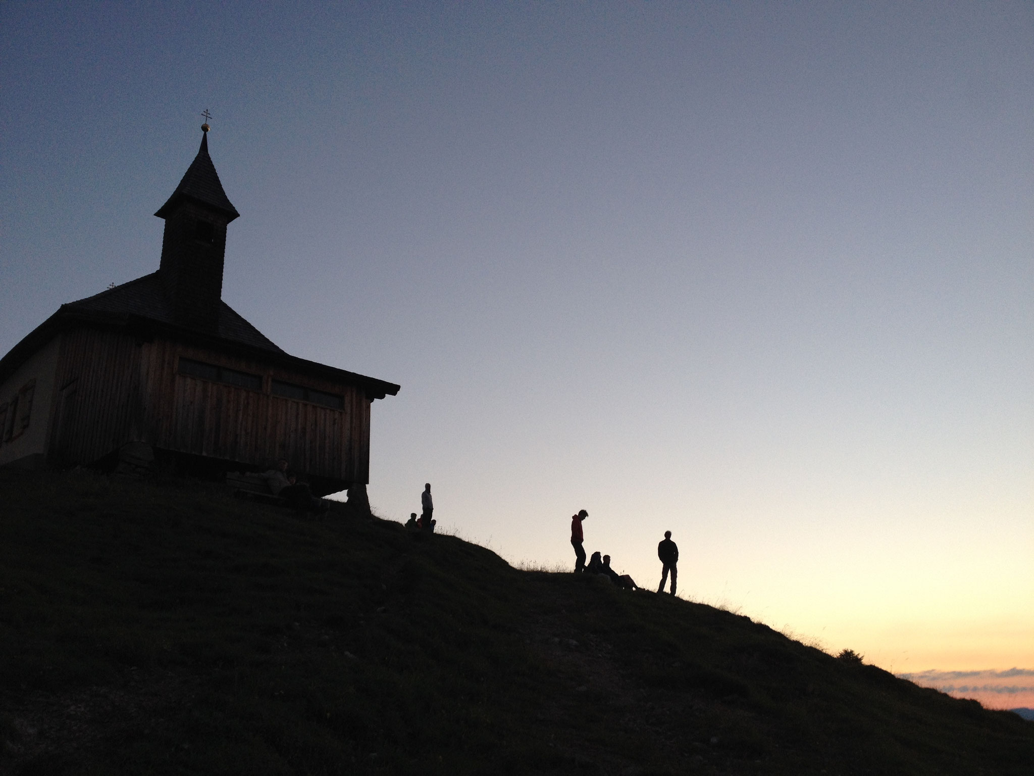 Sonnenaufgang bei der Kapelle
