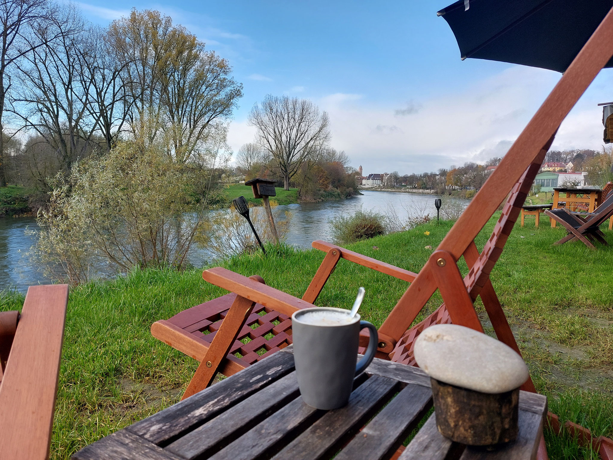 Die Donauterrasse mit herrlichem Blick auf die Donau