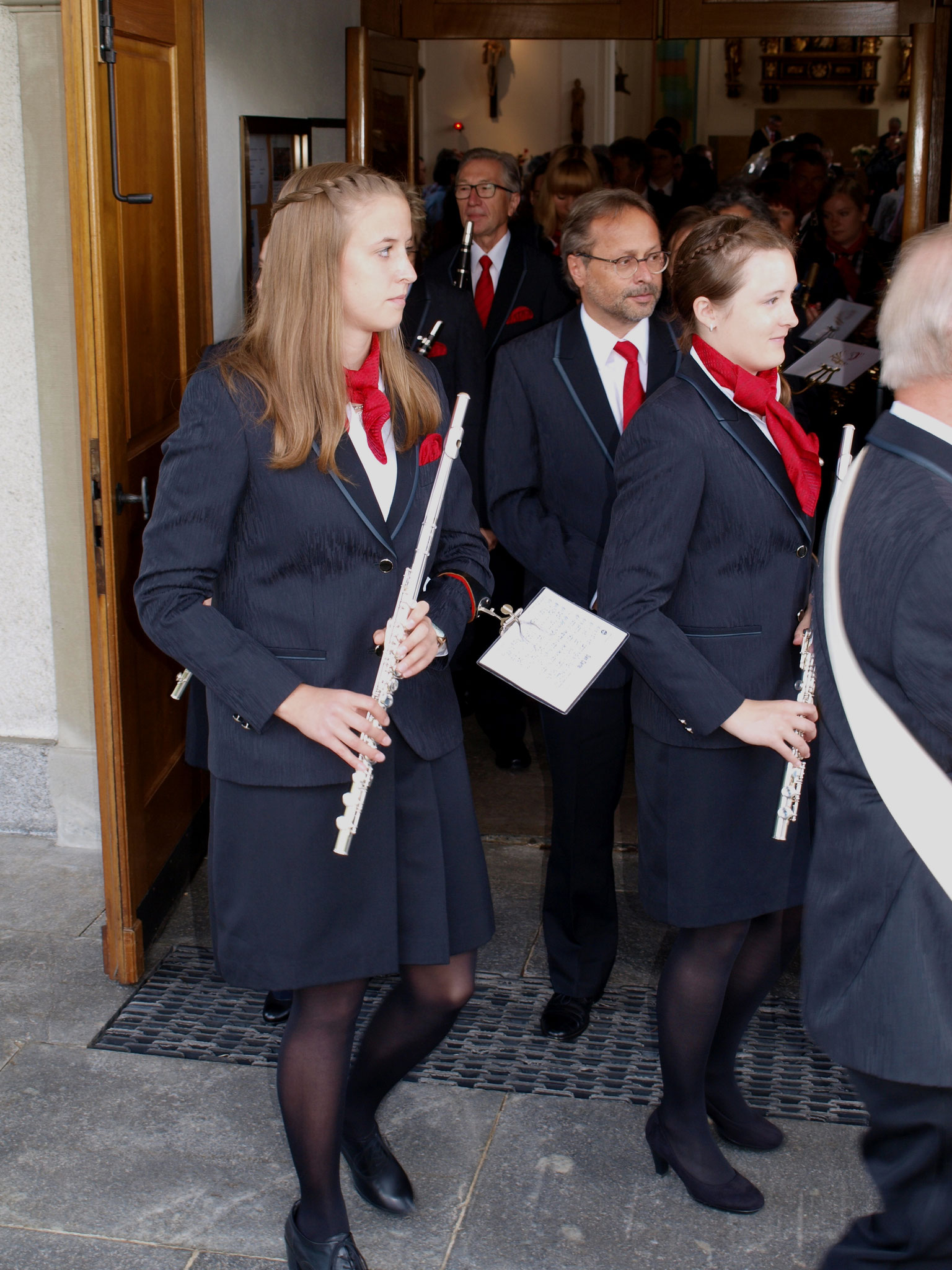 ...die restlichen Musikantinnen und Musikanten kamen hinterher.