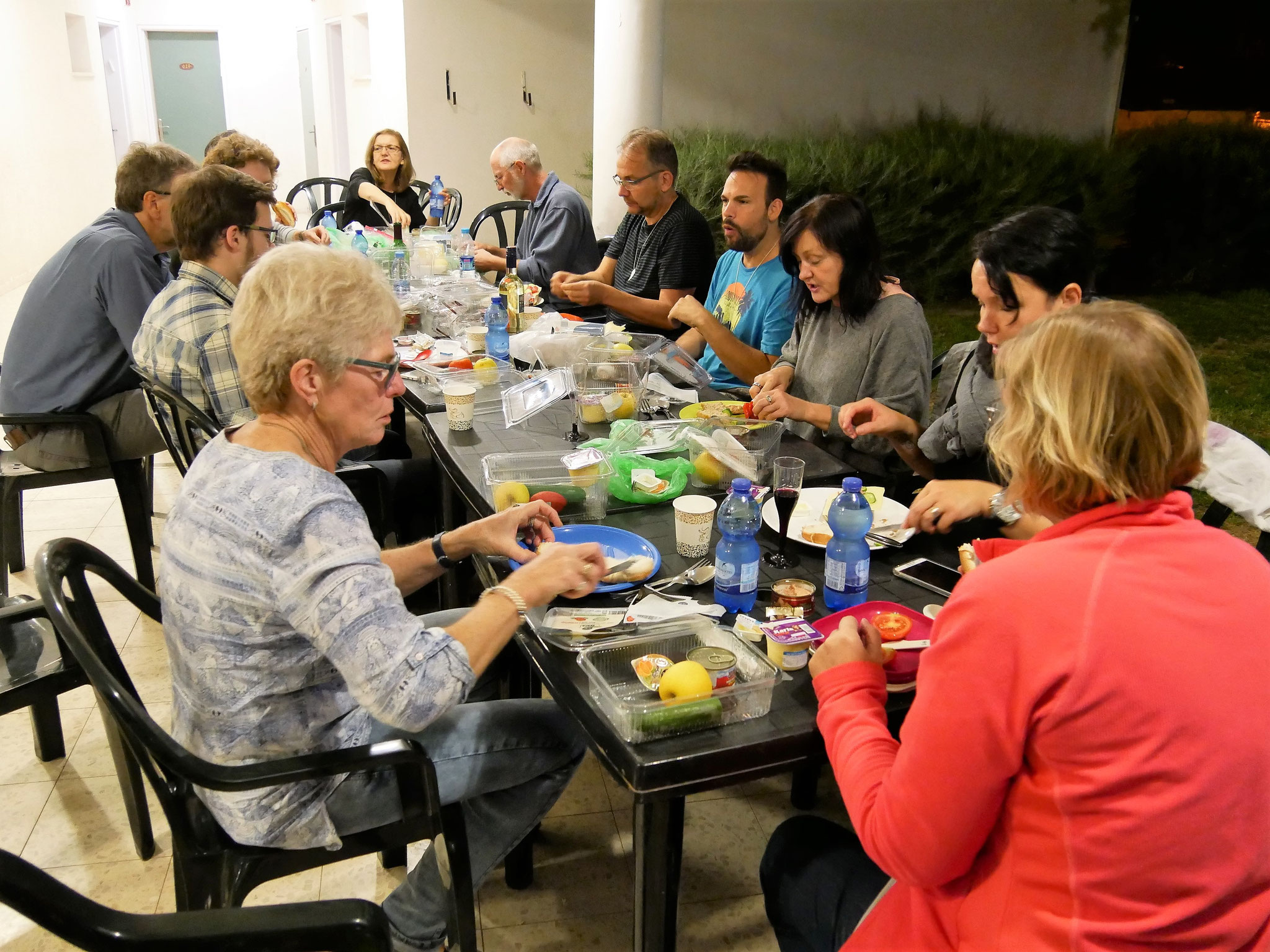Abendessen im Kibbuz in Mashabe Sade