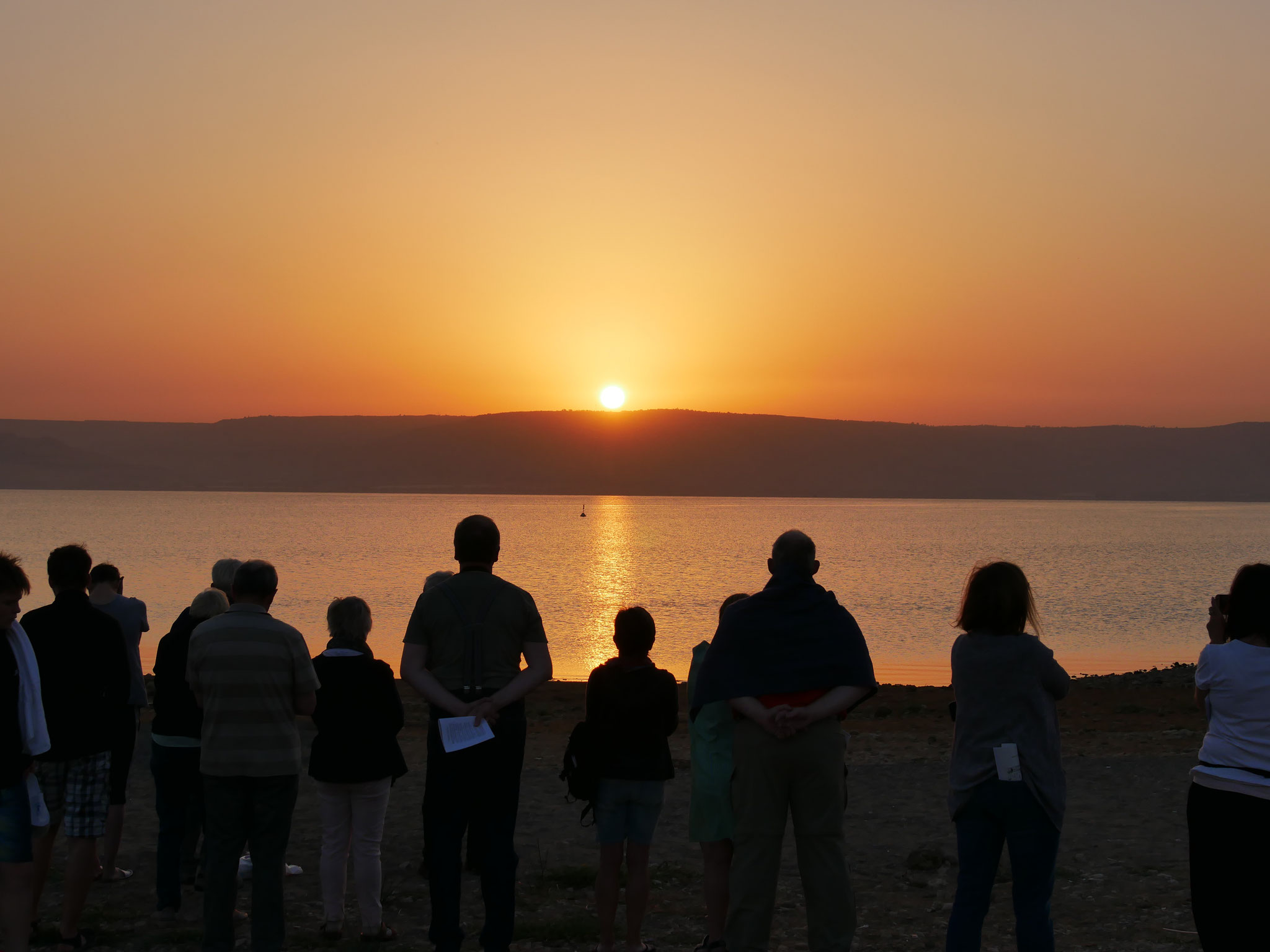 Morgenlob bei Sonnenaufgang am See Genezareth