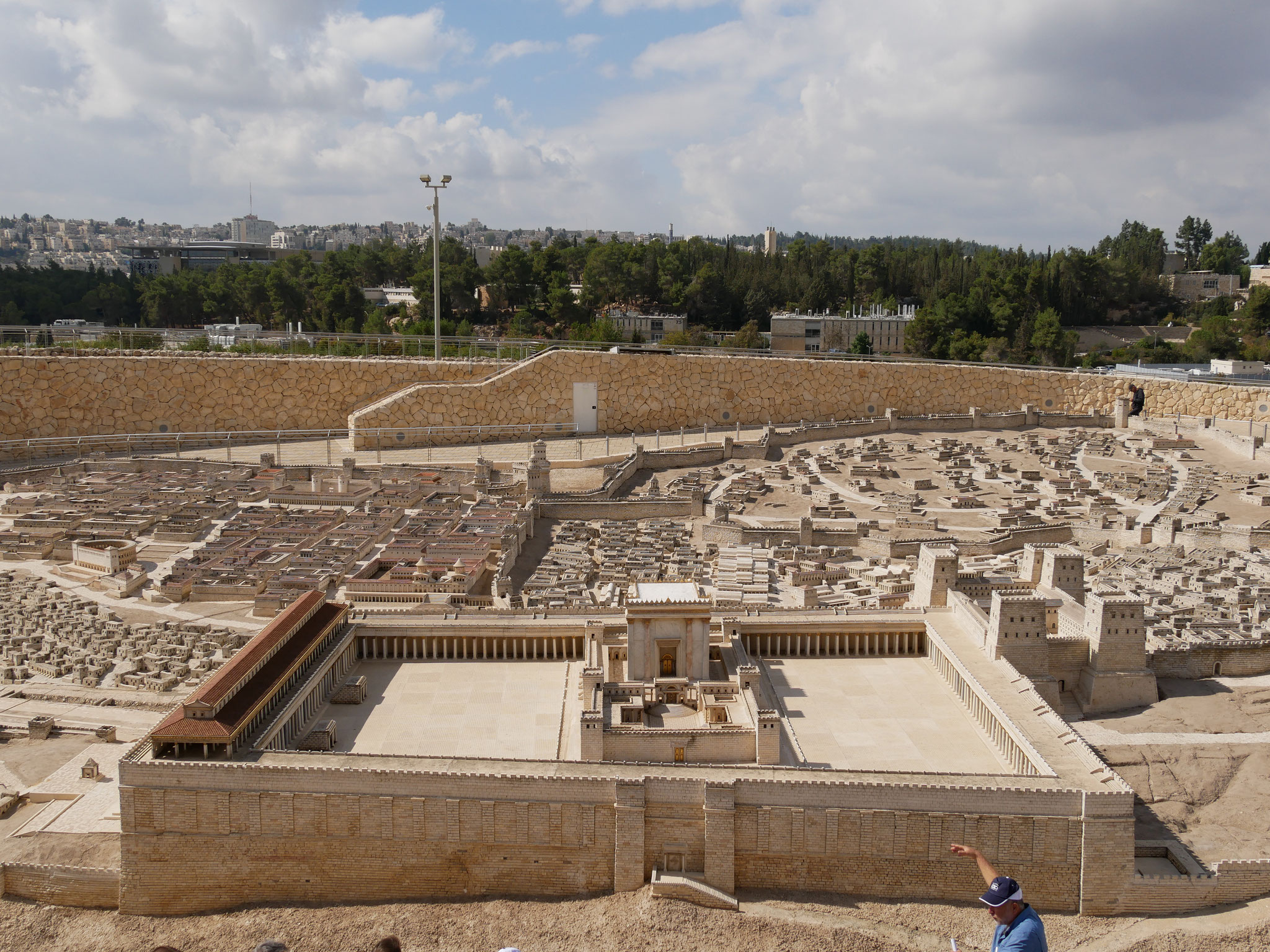 Im Israel-Museum - ein Modell 1 : 50 der Stadt Jerusalem zur Zeit Jesu, hier der Tempelberg