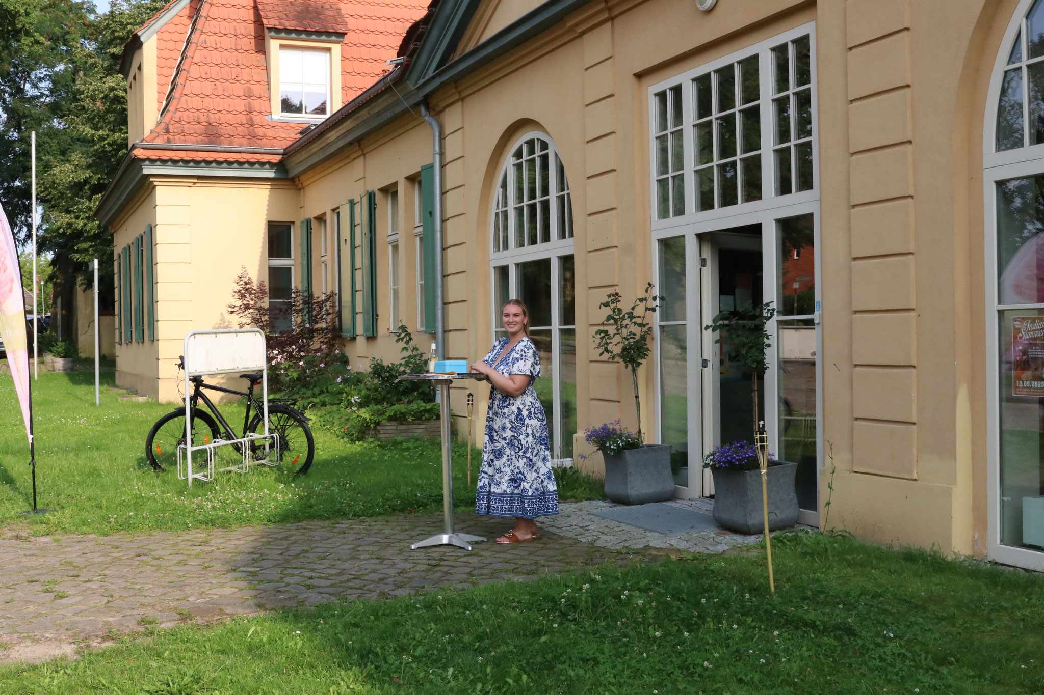 Team von Anne Oesemann sorgt für perfekte Open-Air-Bühne und sommerliches Ambiente