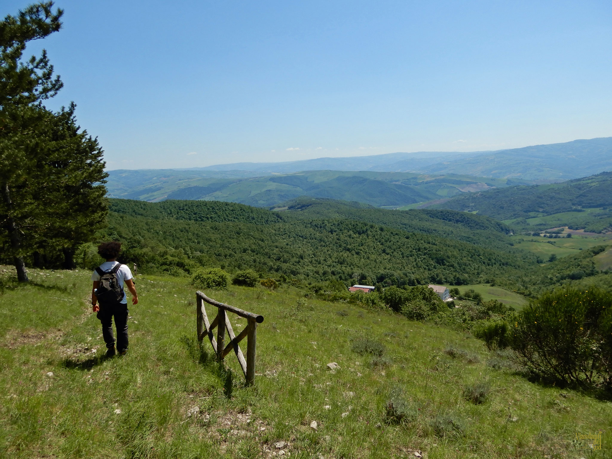 Scendendo verso la Locanda di San Cristoforo.