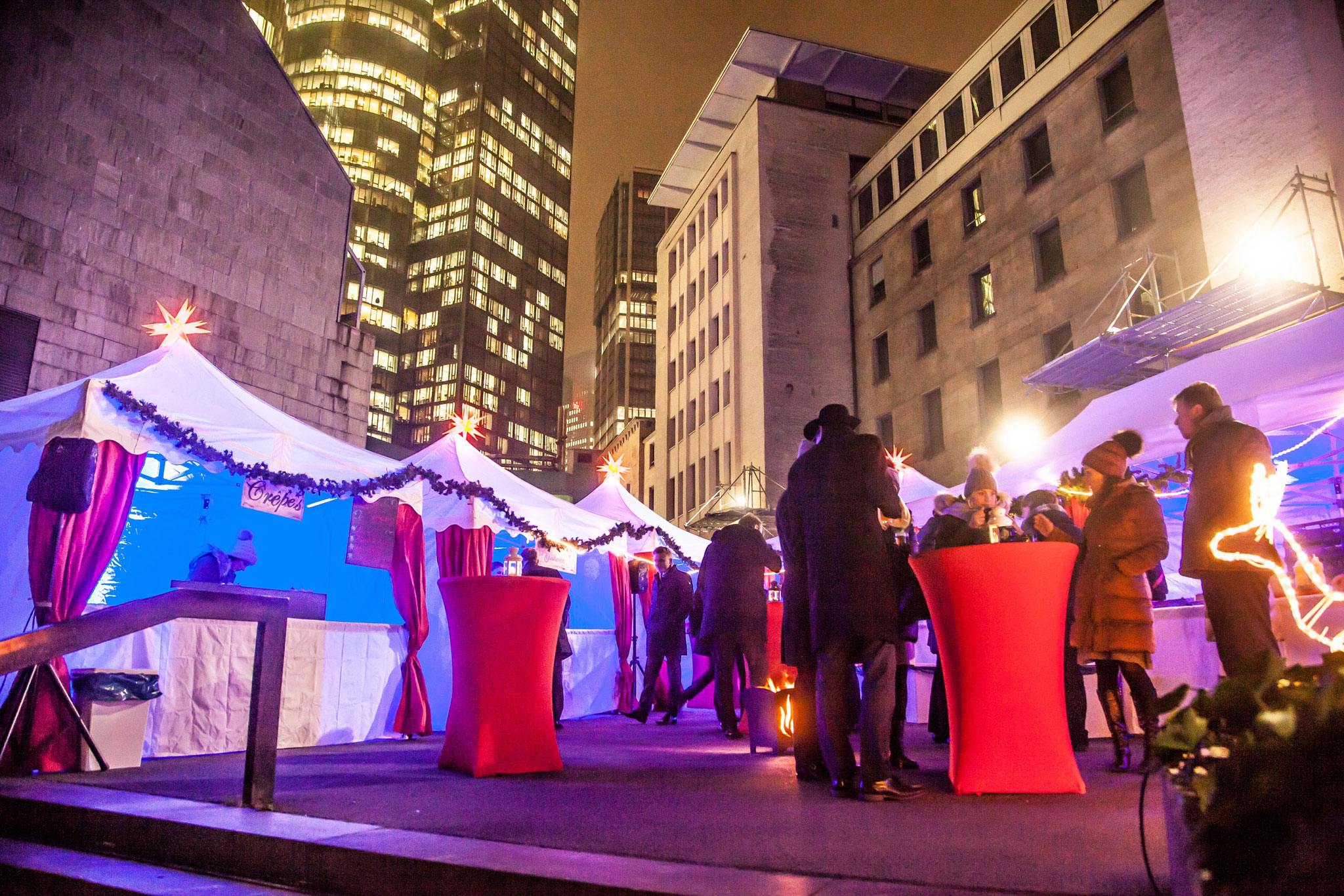 <h2>Stylische weisse Pagoden</h2> für den weißen Weihnachtsmarkt - natürlich auch in Frankfurt am Main!