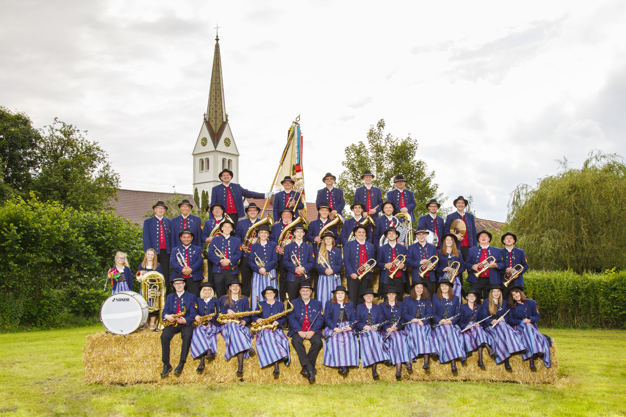 Gruppenbild Kirche - 2016