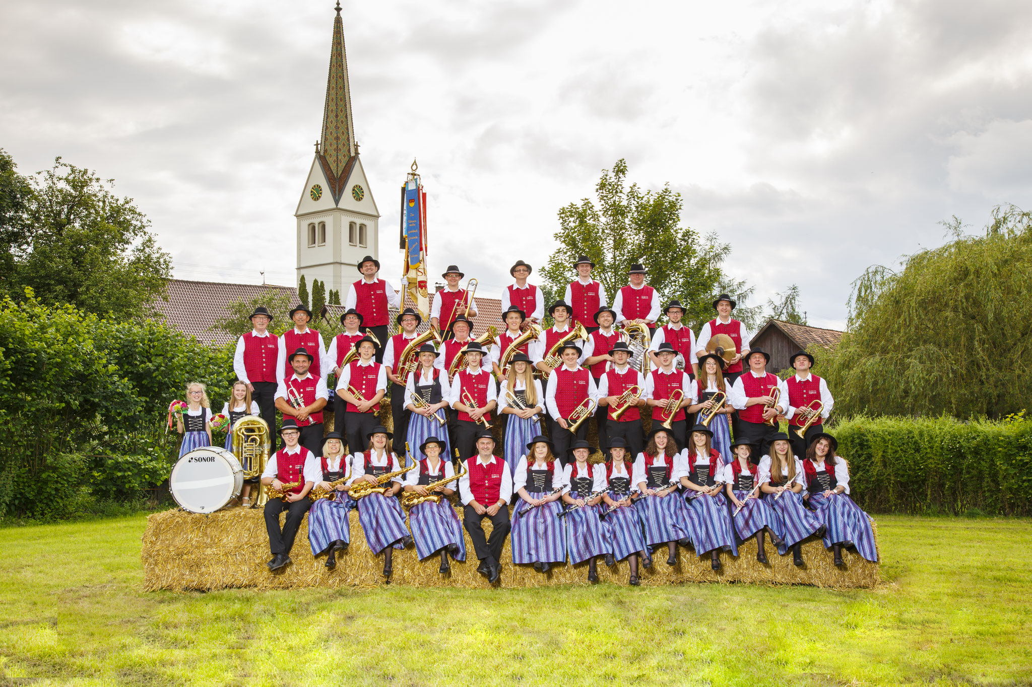 Gruppenbild Kirche - 2016