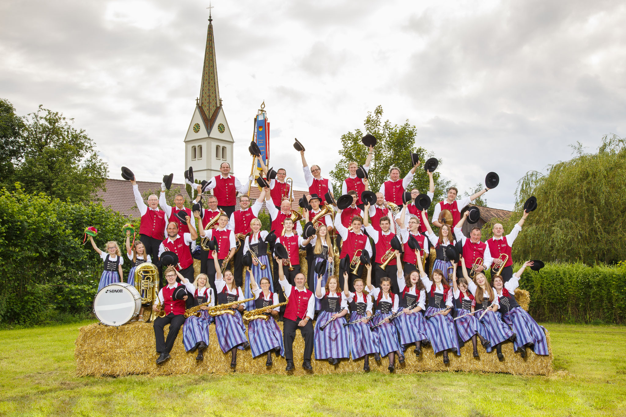Gruppenbild Kirche - 2016