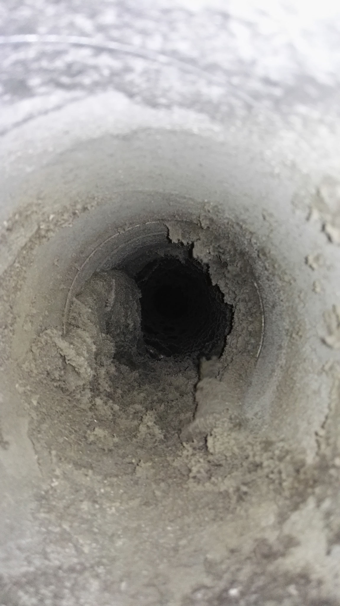 Vervuilde ventilatiekanalen inspecteren