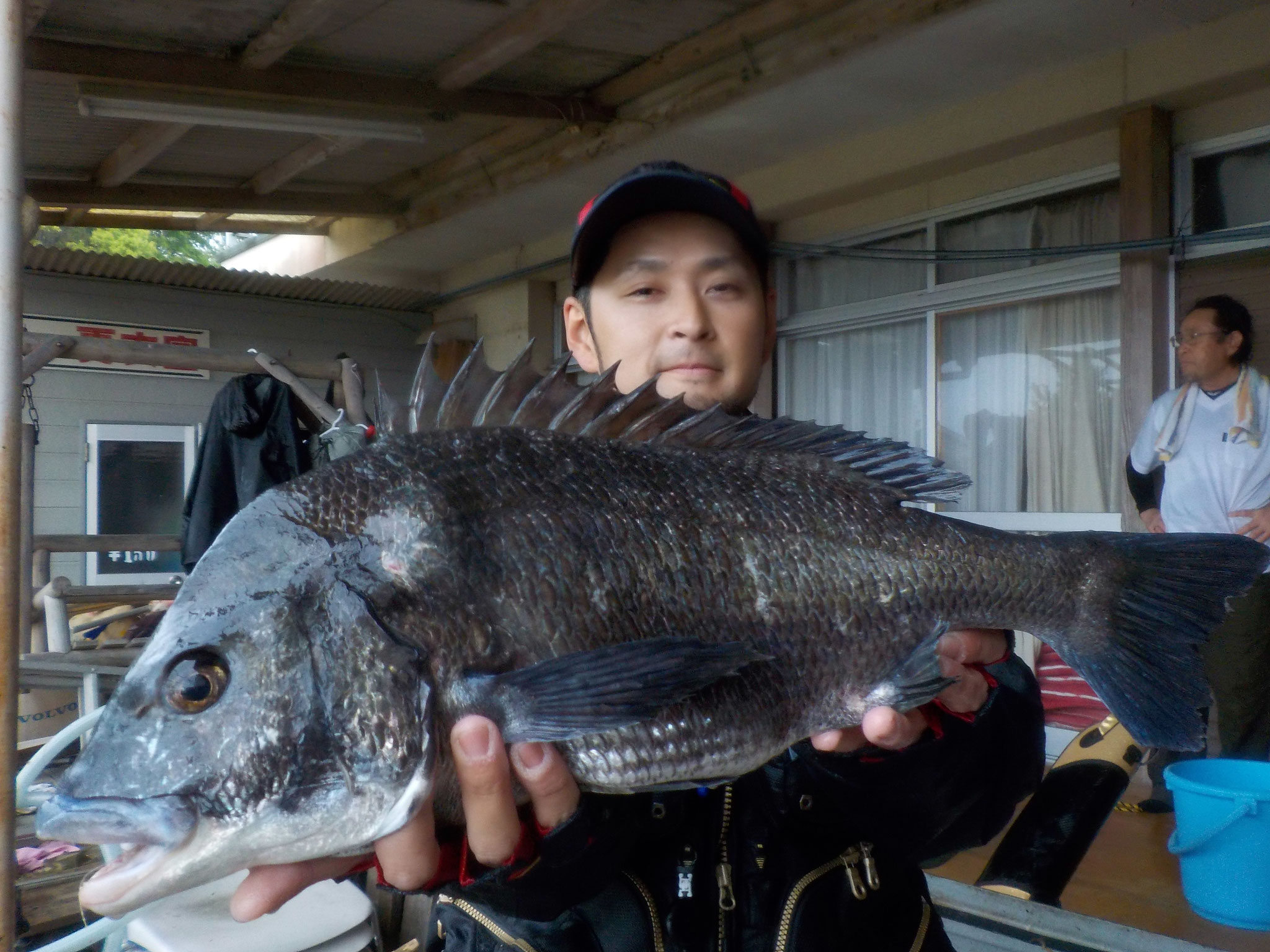 ４月１４日　磯釣りで辻さん　ガバチン５１．５㎝