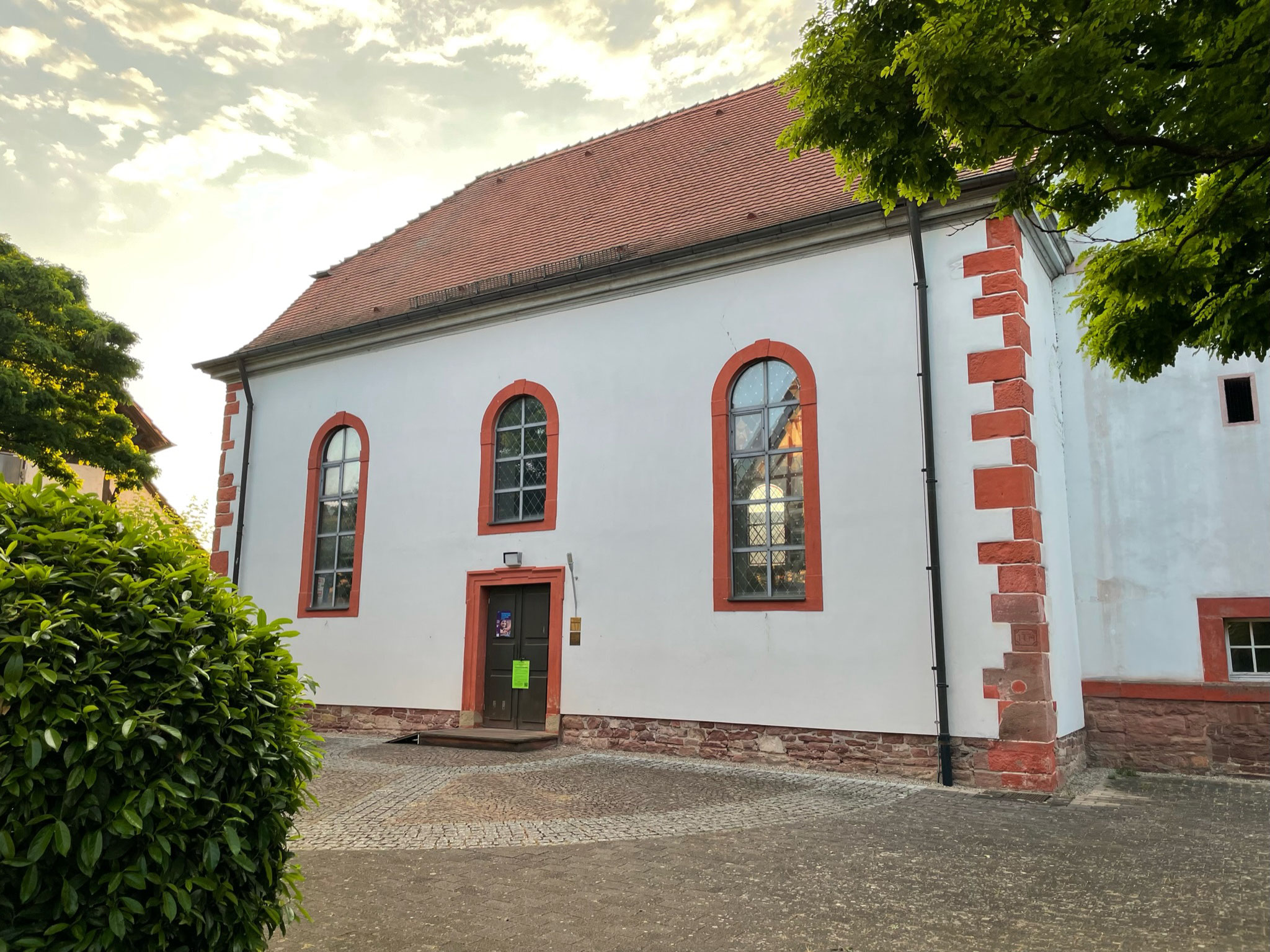 Friedenskirche Neckarburken - Status "Grün"