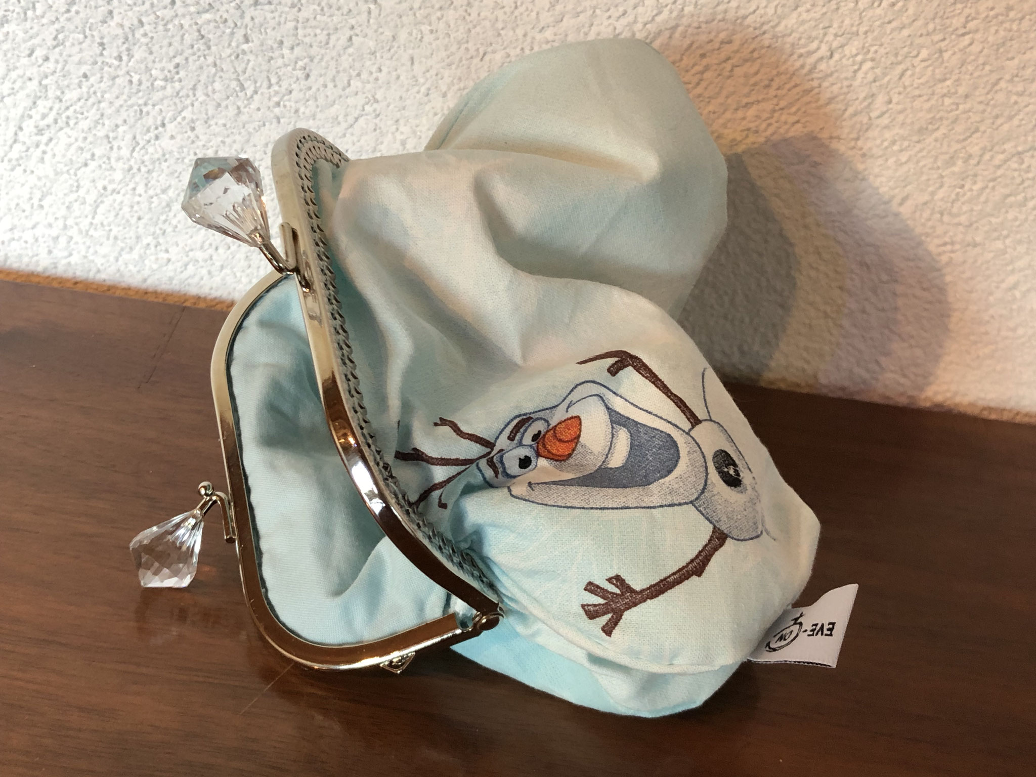 3207 Frozen hellblau, CHF 37.50