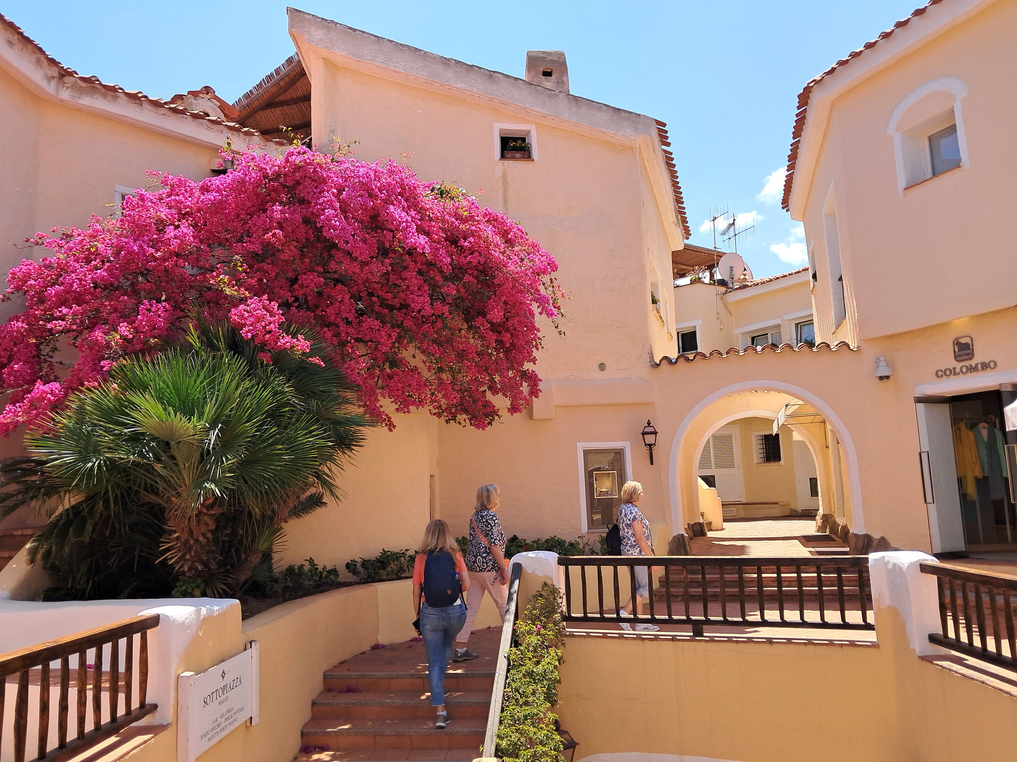 Auf der Shopping-Meile von Porto Cervo
