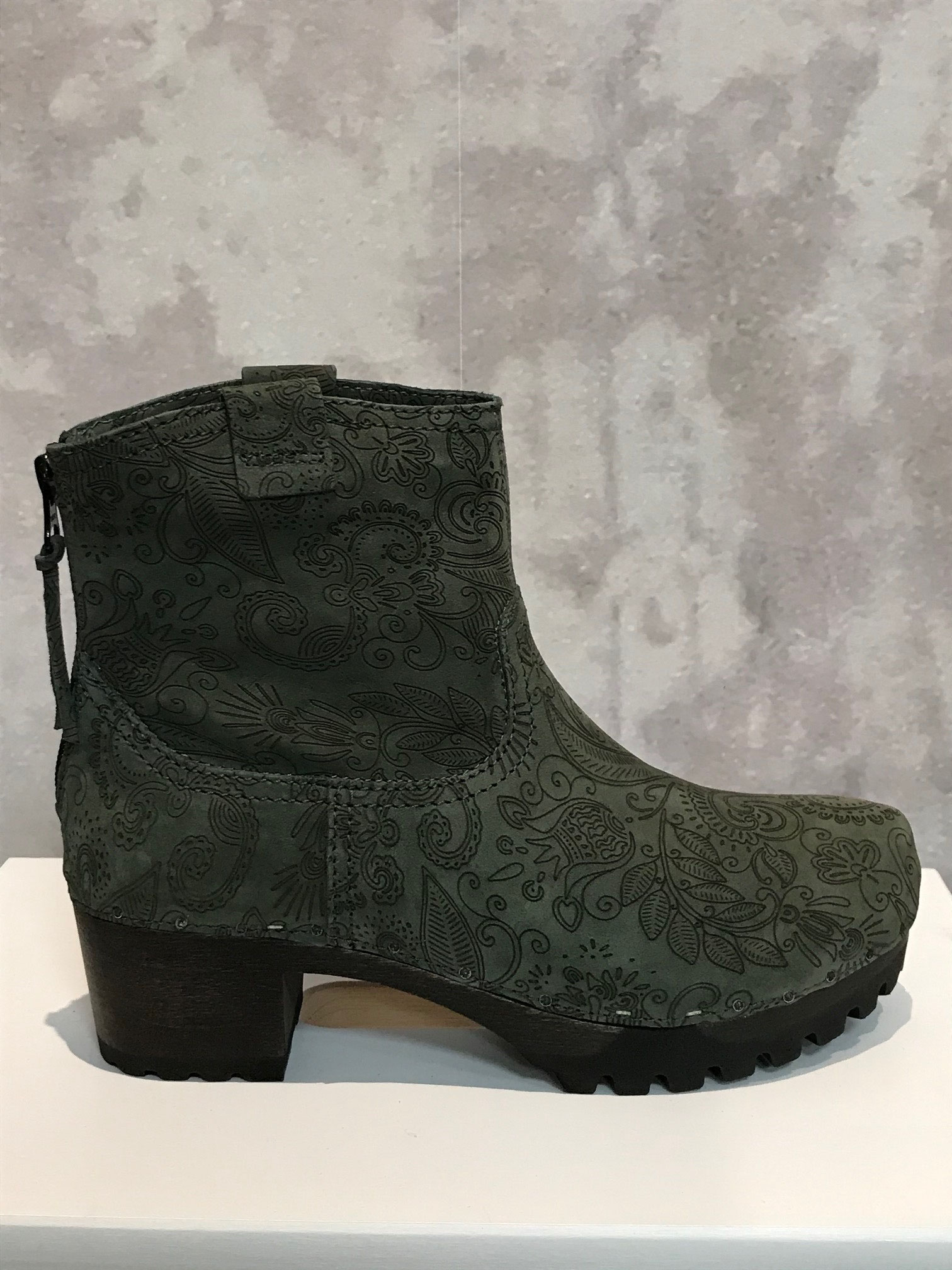 INKEN Boho Nubuk grün, Reißverschluss hinten, Größe 37 / UVP 249,95 Euro / SALE 120,00 Euro
