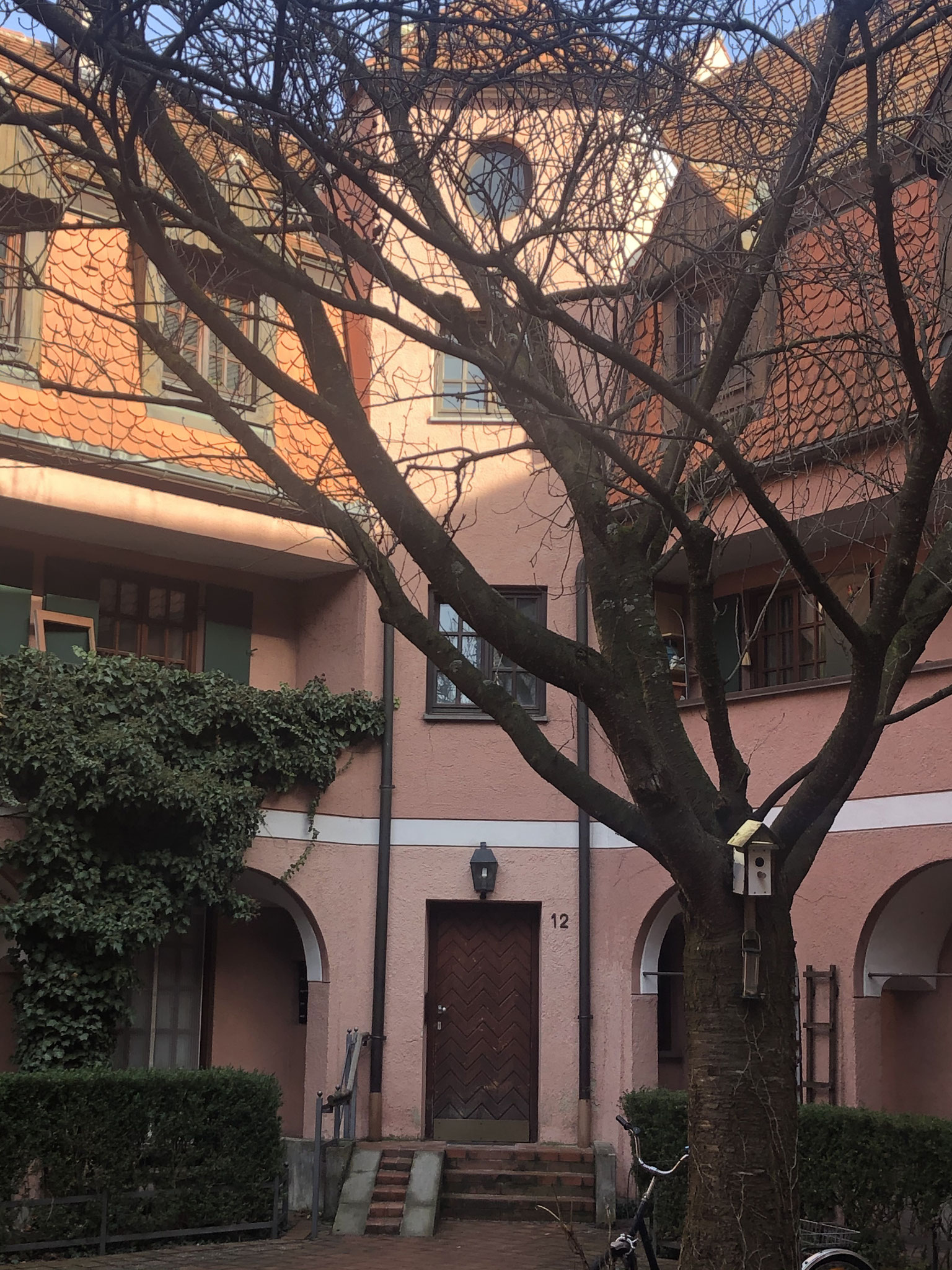Malerischer Innenhof im ehemaligen Wirtschaftshof des Domkapitels