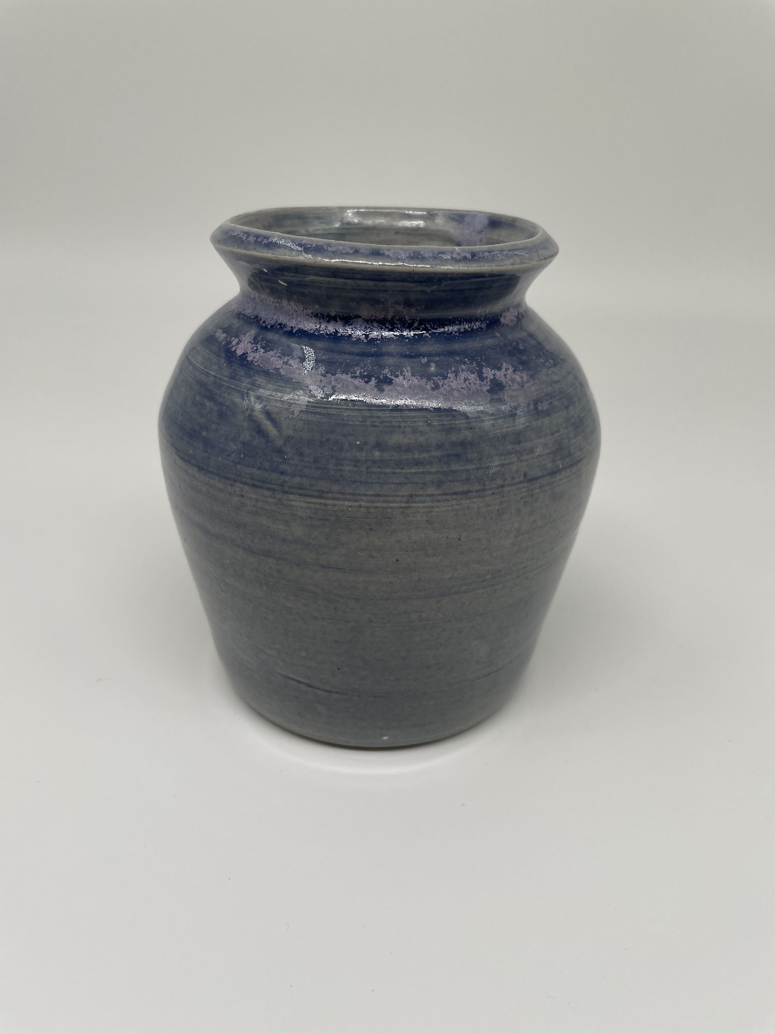 Vase mit Blau-Lila Glasur