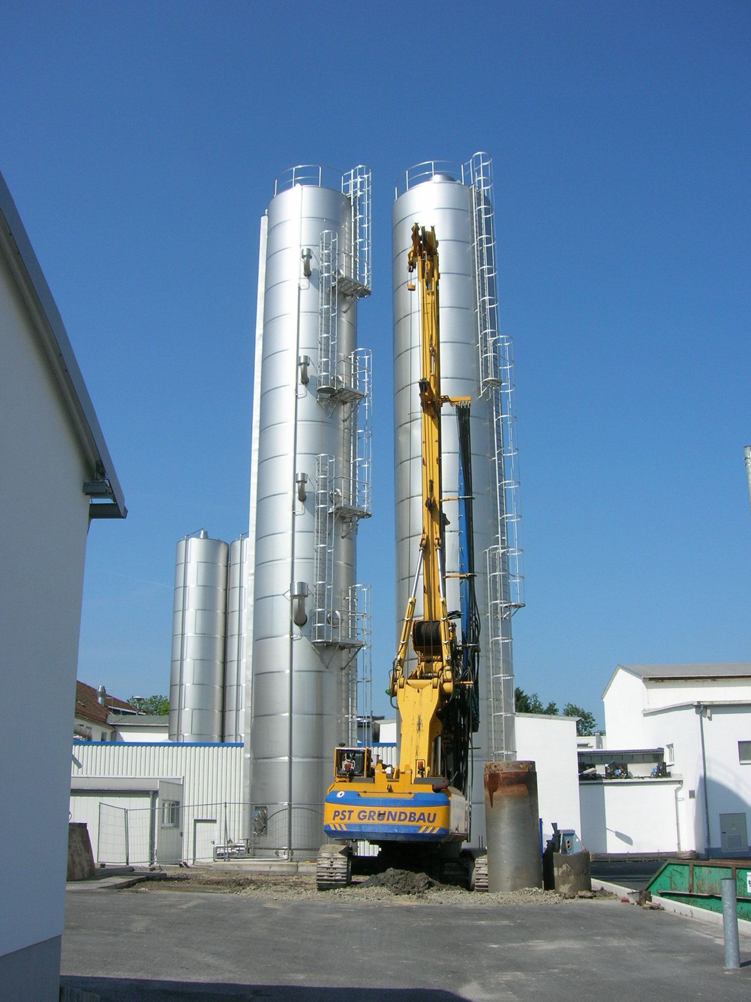Heinrichsthaler Milchwerke GmbH, Großbohrgerät im Einsatz, 2013